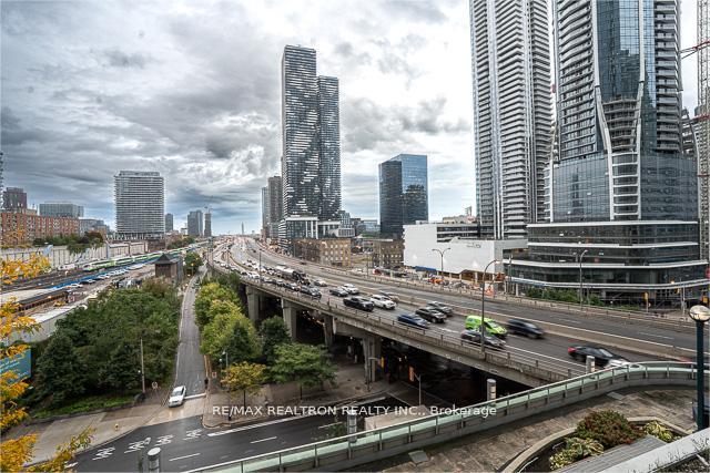 Photo 32 of Unit 808, 18 Yonge Street, Toronto, Waterfront Communities — HOMEH