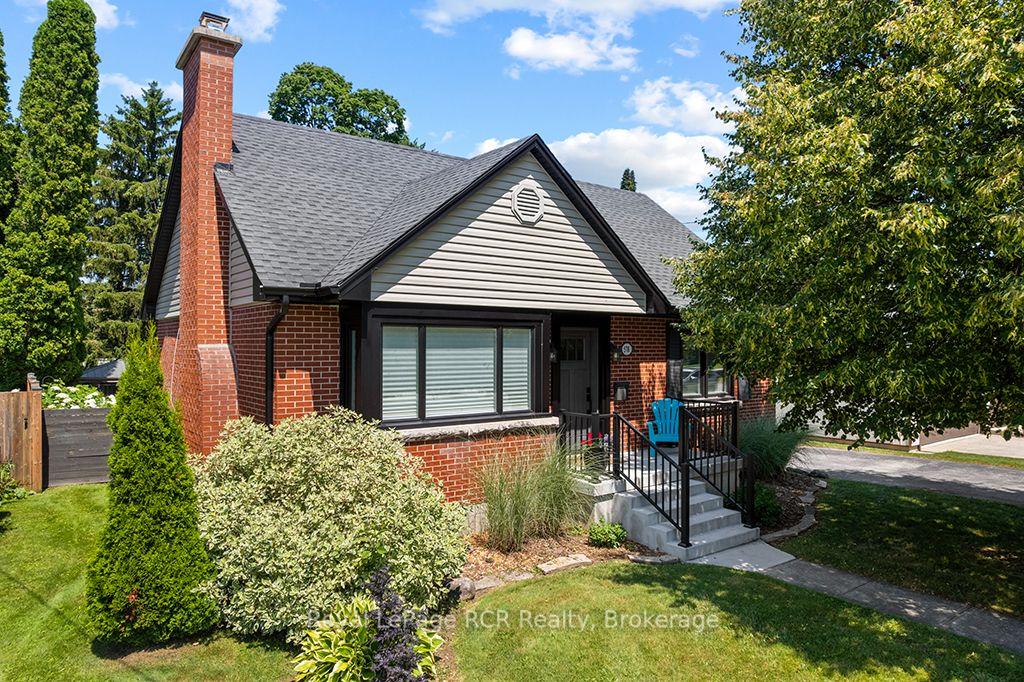 Front of 578 7th Street W