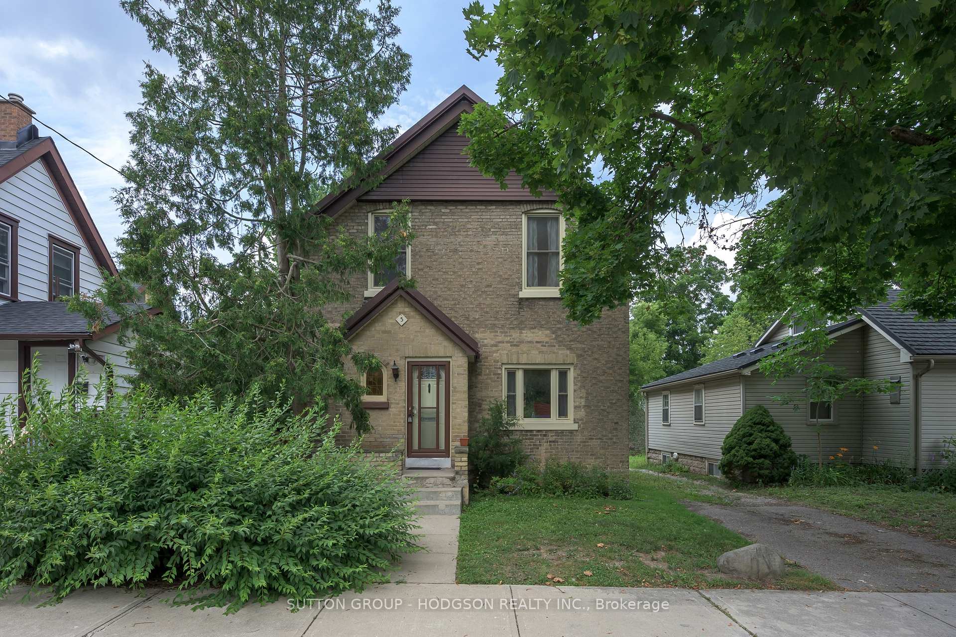 Front of 3 Johnston Street