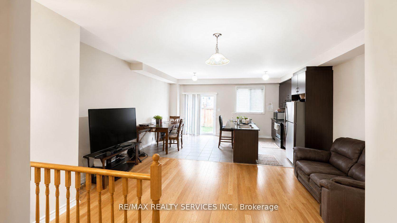 Photo 7 of 23 Sail Road, Brampton, Northwest Brampton — HOMEH