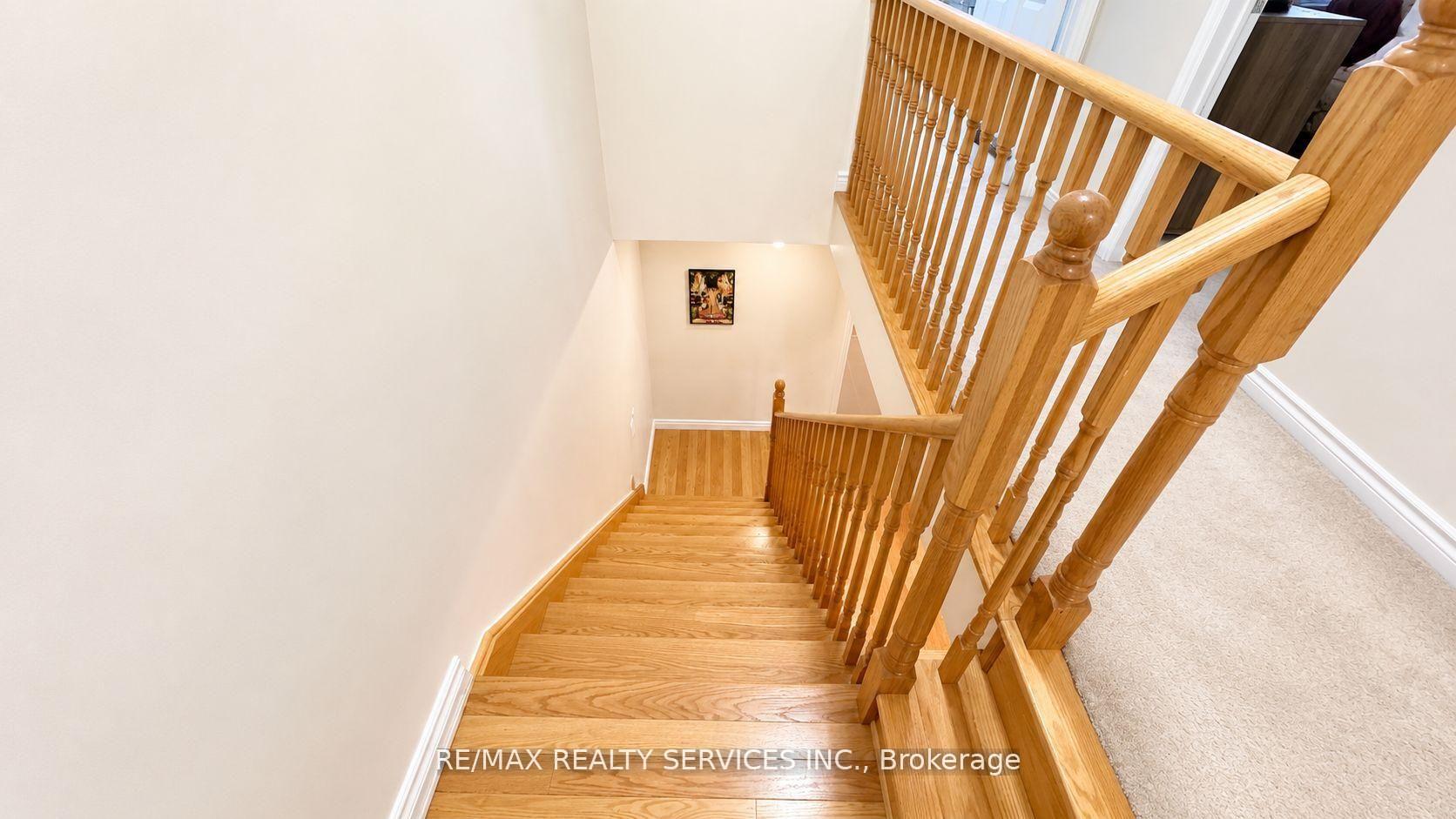 Photo 9 of 23 Sail Road, Brampton, Northwest Brampton — HOMEH