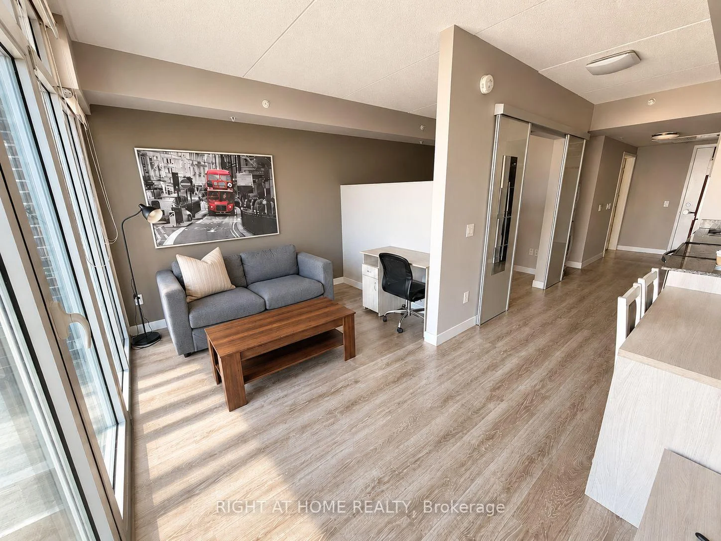 Photo 6 of 250 Albert Street, Waterloo, Downtown Waterloo — HOMEH