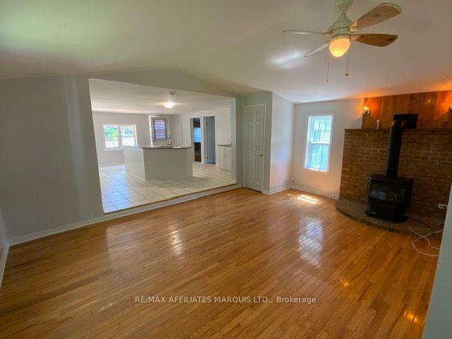 Photo 4 of 936 Gloucester Street N, Cornwall, Cornwall — HOMEH