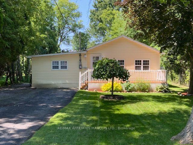 Photo 12 of 936 Gloucester Street N, Cornwall, Cornwall — HOMEH