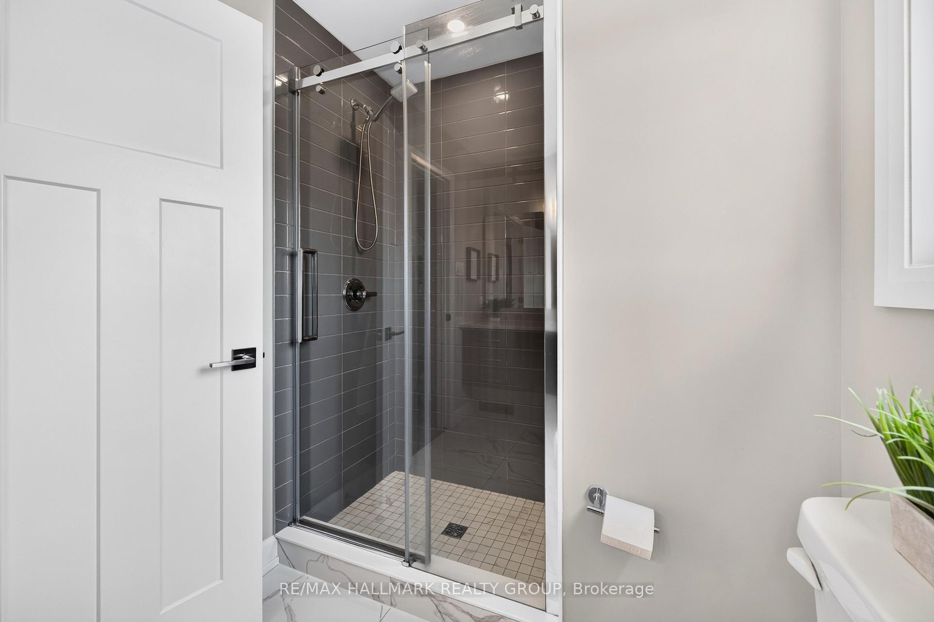 Photo 24 of 595 Decoeur Drive, Ottawa, Avalon West — HOMEH