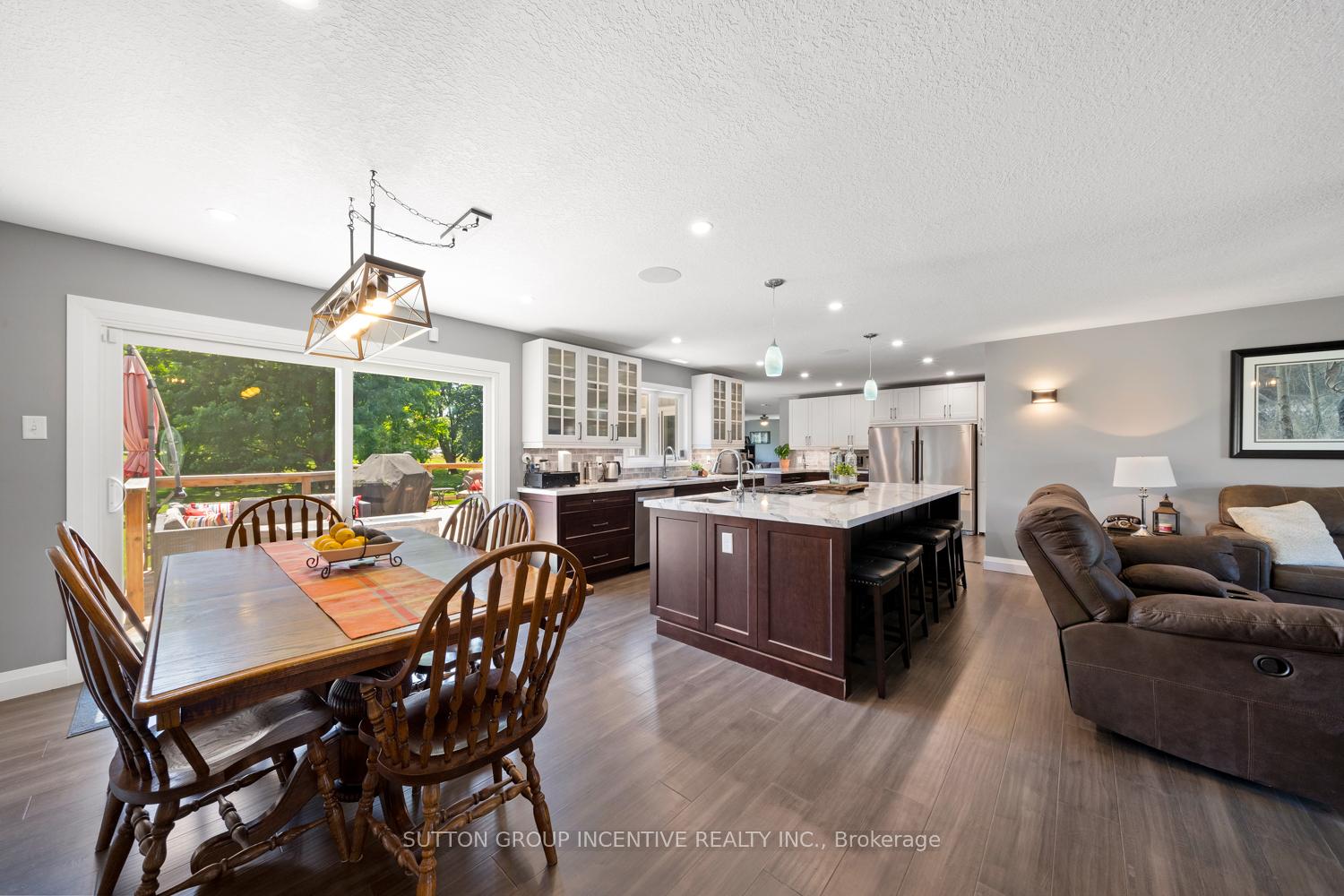 Photo 6 of 1277 Sunnidale Road, Springwater, Rural Springwater — HOMEH