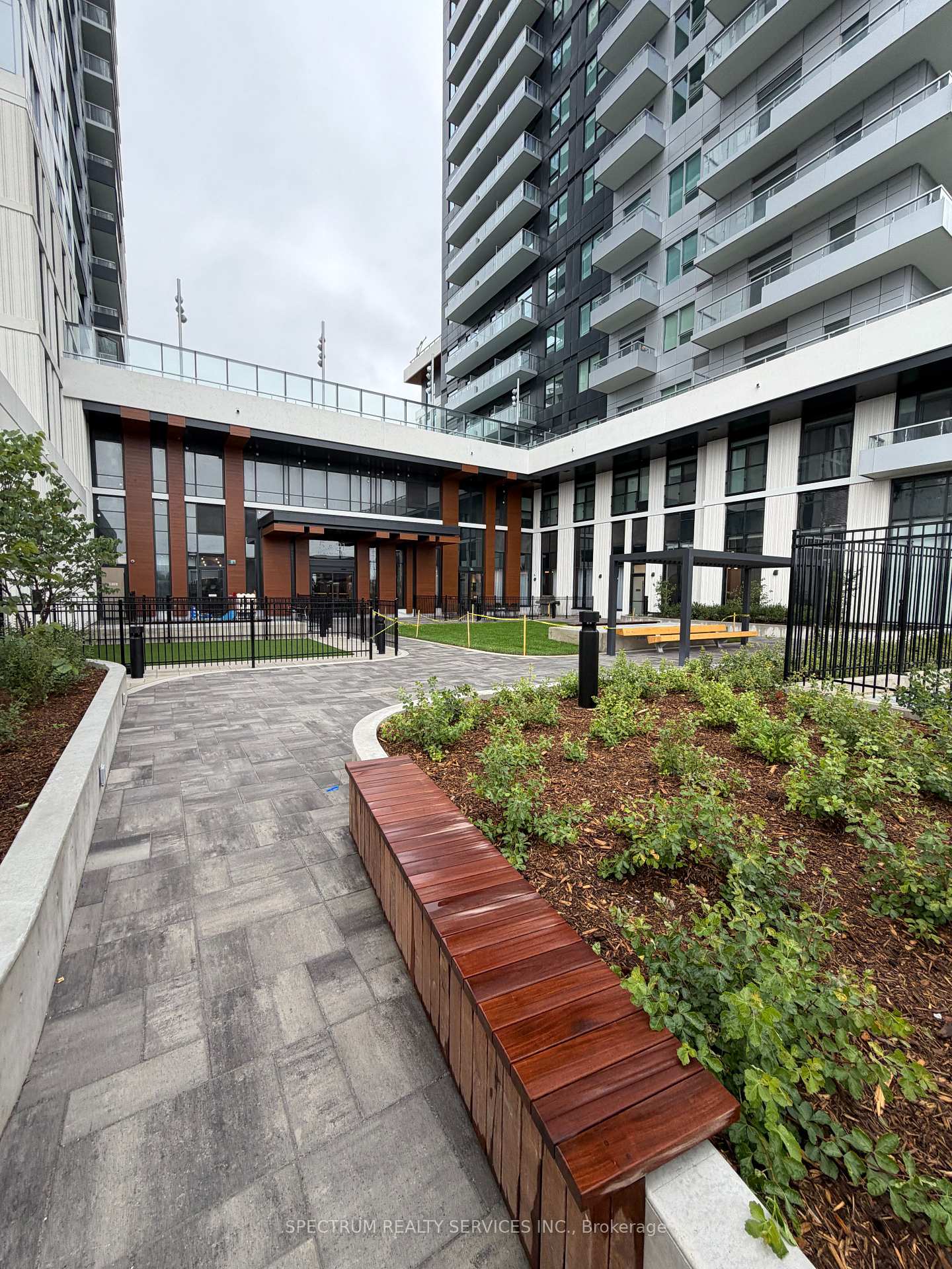 Photo 2 of Unit 615, 5 Meadowdale Road, Vaughan, Vaughan Corporate Centre — HOMEH