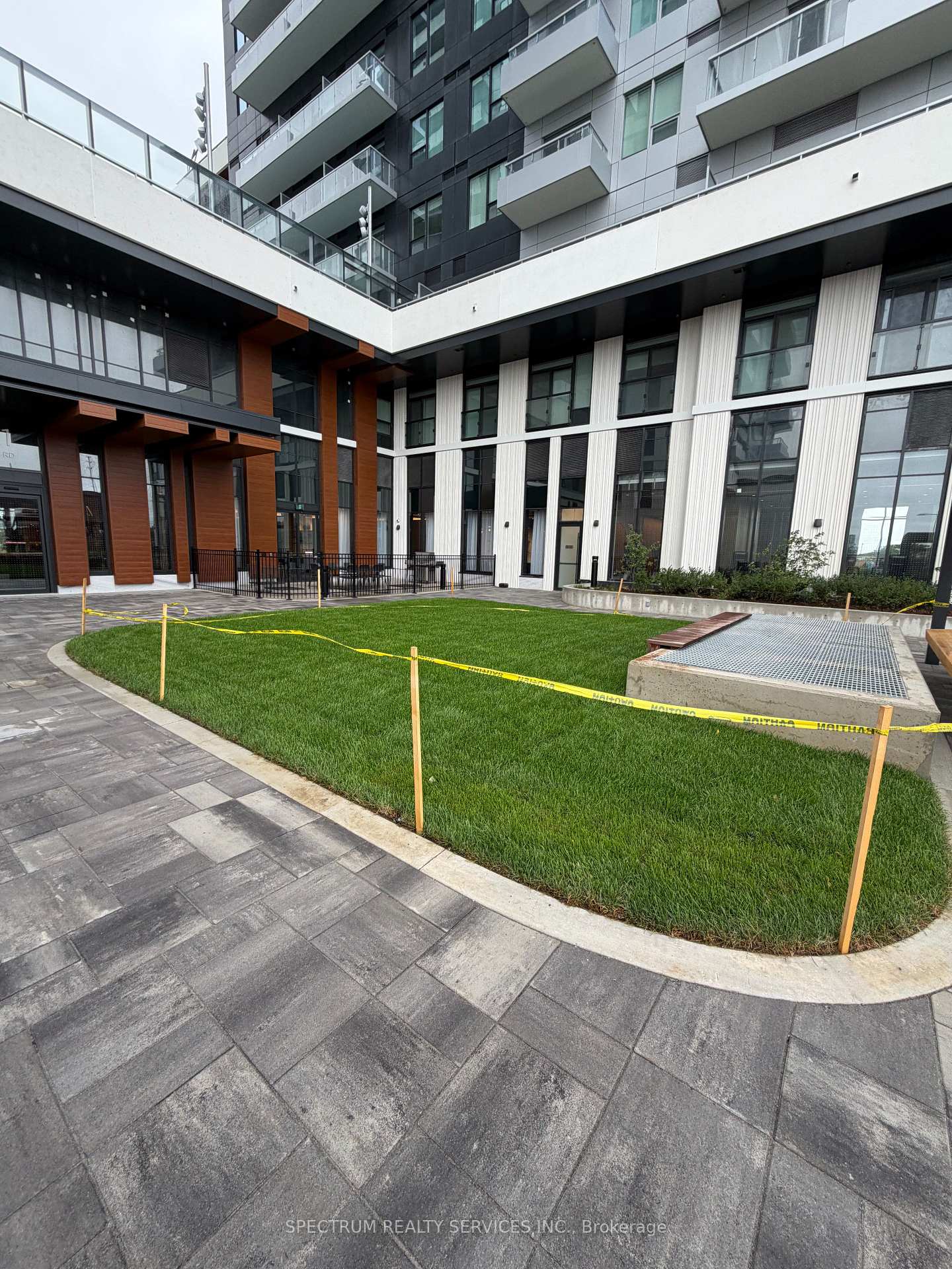 Photo 3 of Unit 615, 5 Meadowdale Road, Vaughan, Vaughan Corporate Centre — HOMEH