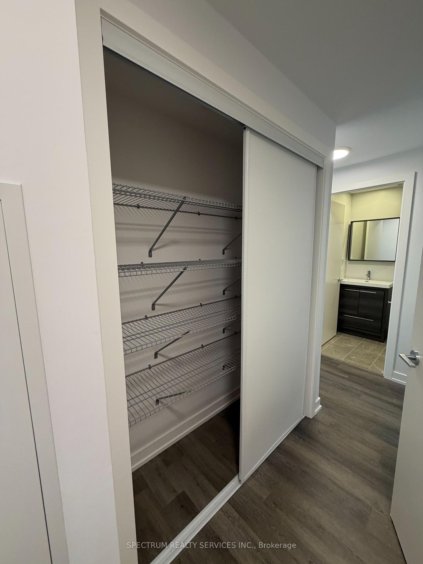Photo 8 of Unit 615, 5 Meadowdale Road, Vaughan, Vaughan Corporate Centre — HOMEH