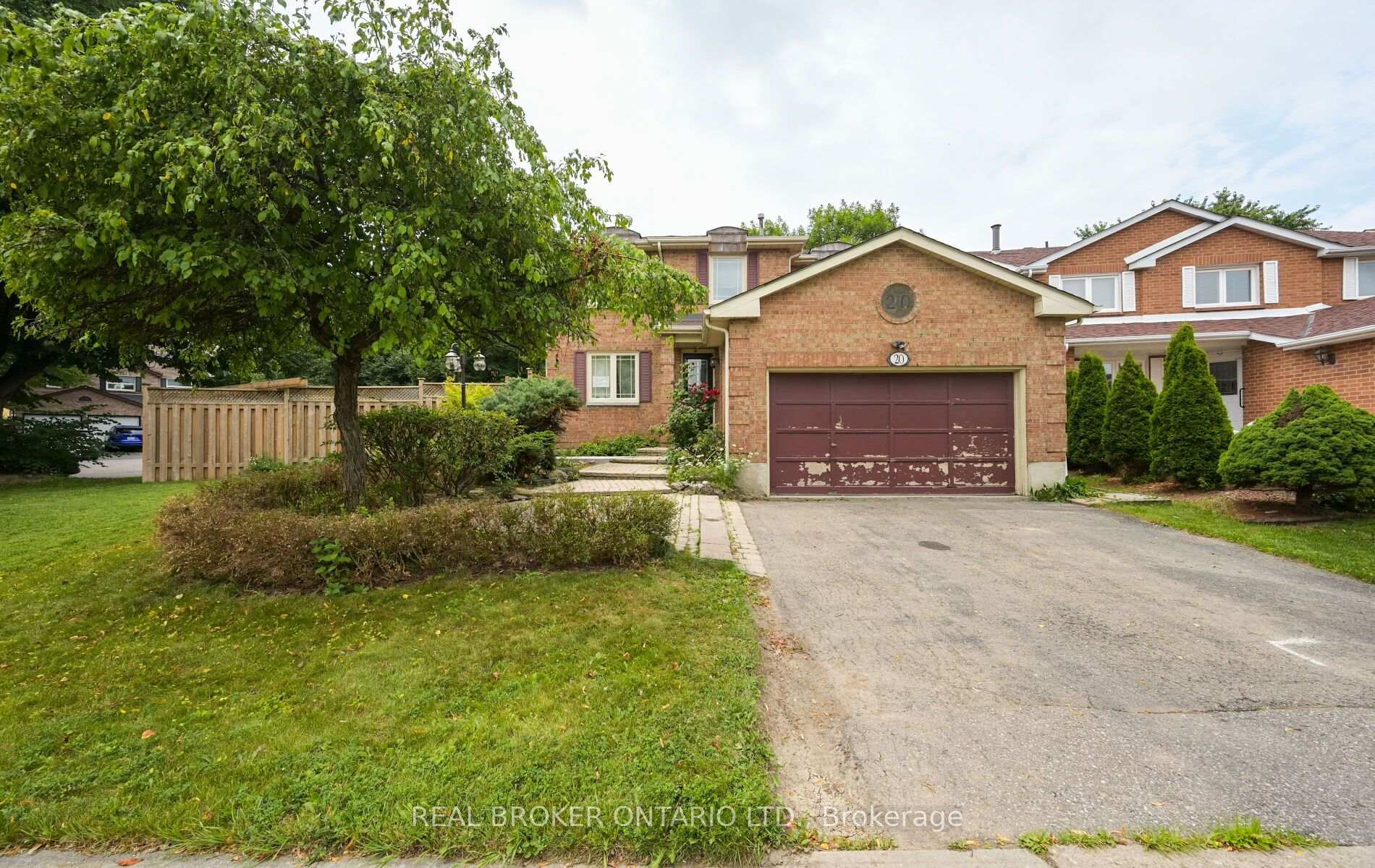 Photo 2 of 20 Campkin Street, Brampton, Brampton South — HOMEH