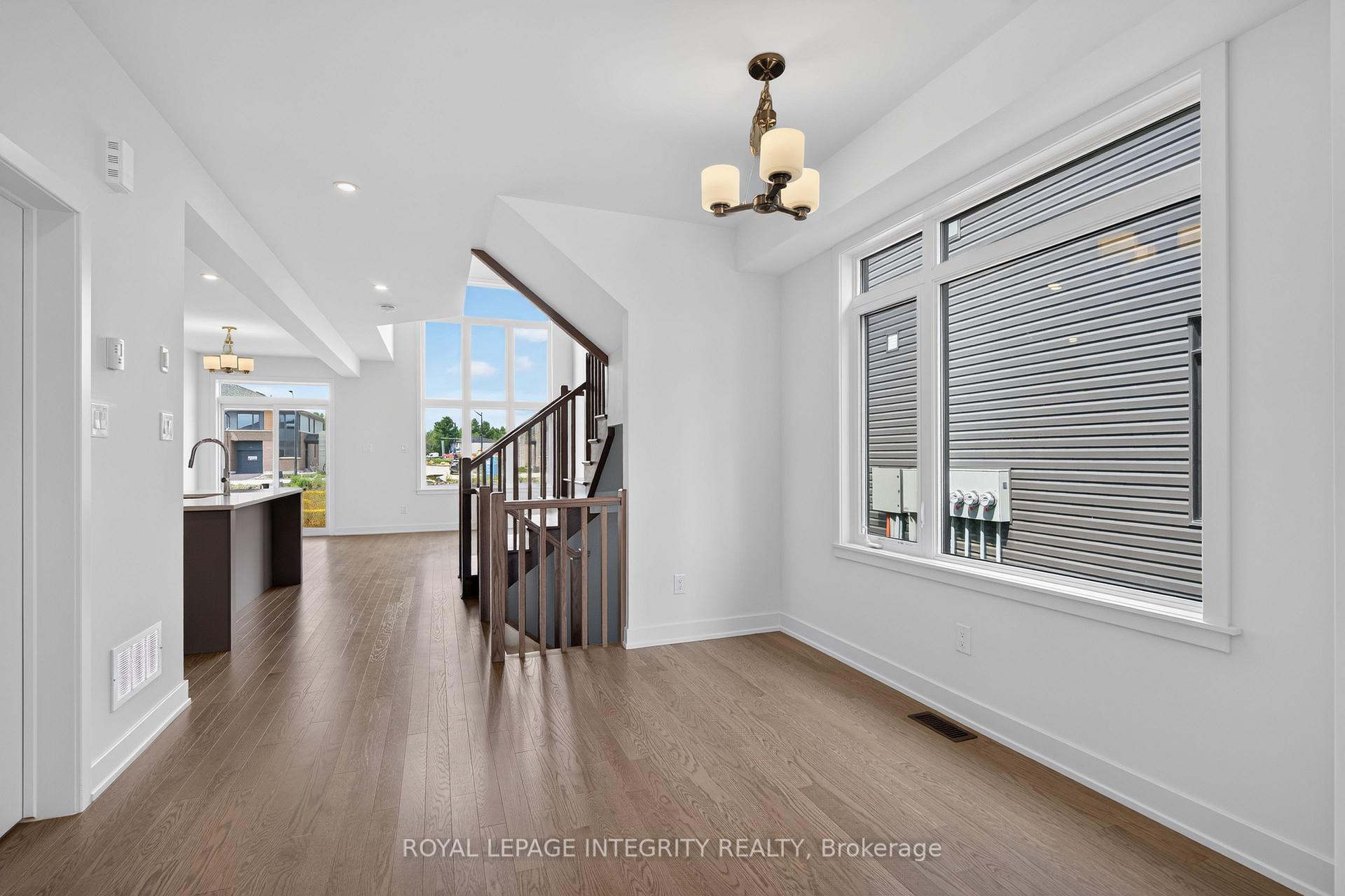 Photo 4 of 1132 Spoor Street, Ottawa, Kanata - Rural Kanata (Central) — HOMEH