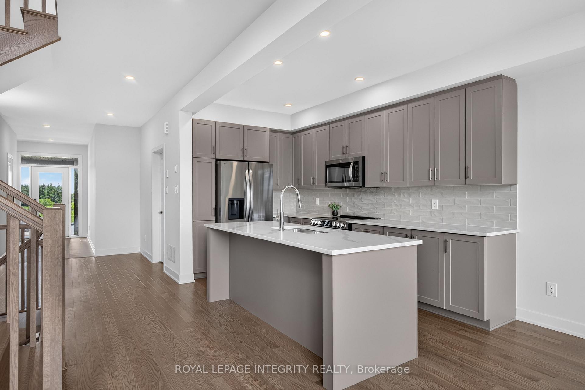 Photo 7 of 1132 Spoor Street, Ottawa, Kanata - Rural Kanata (Central) — HOMEH