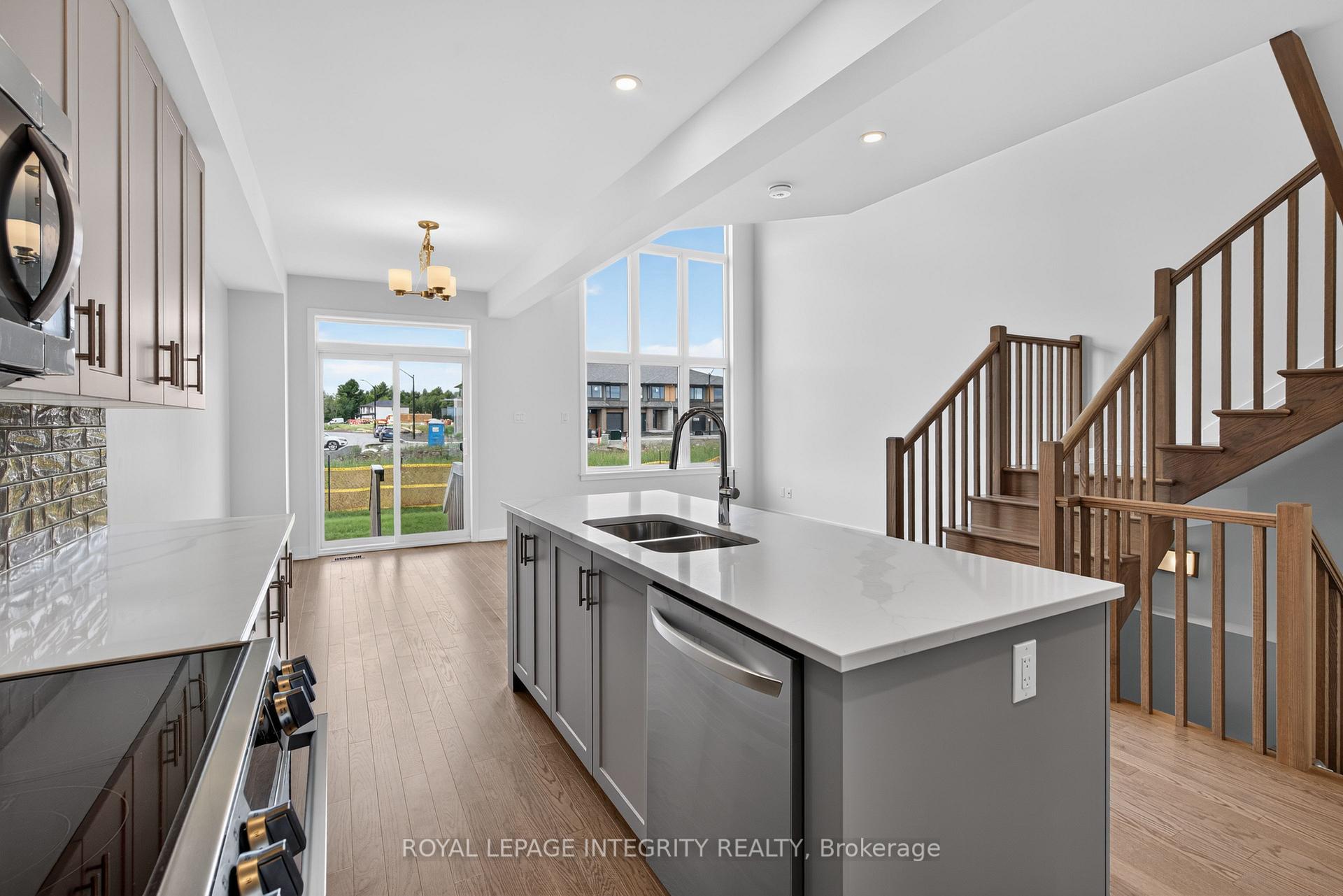 Photo 11 of 1132 Spoor Street, Ottawa, Kanata - Rural Kanata (Central) — HOMEH