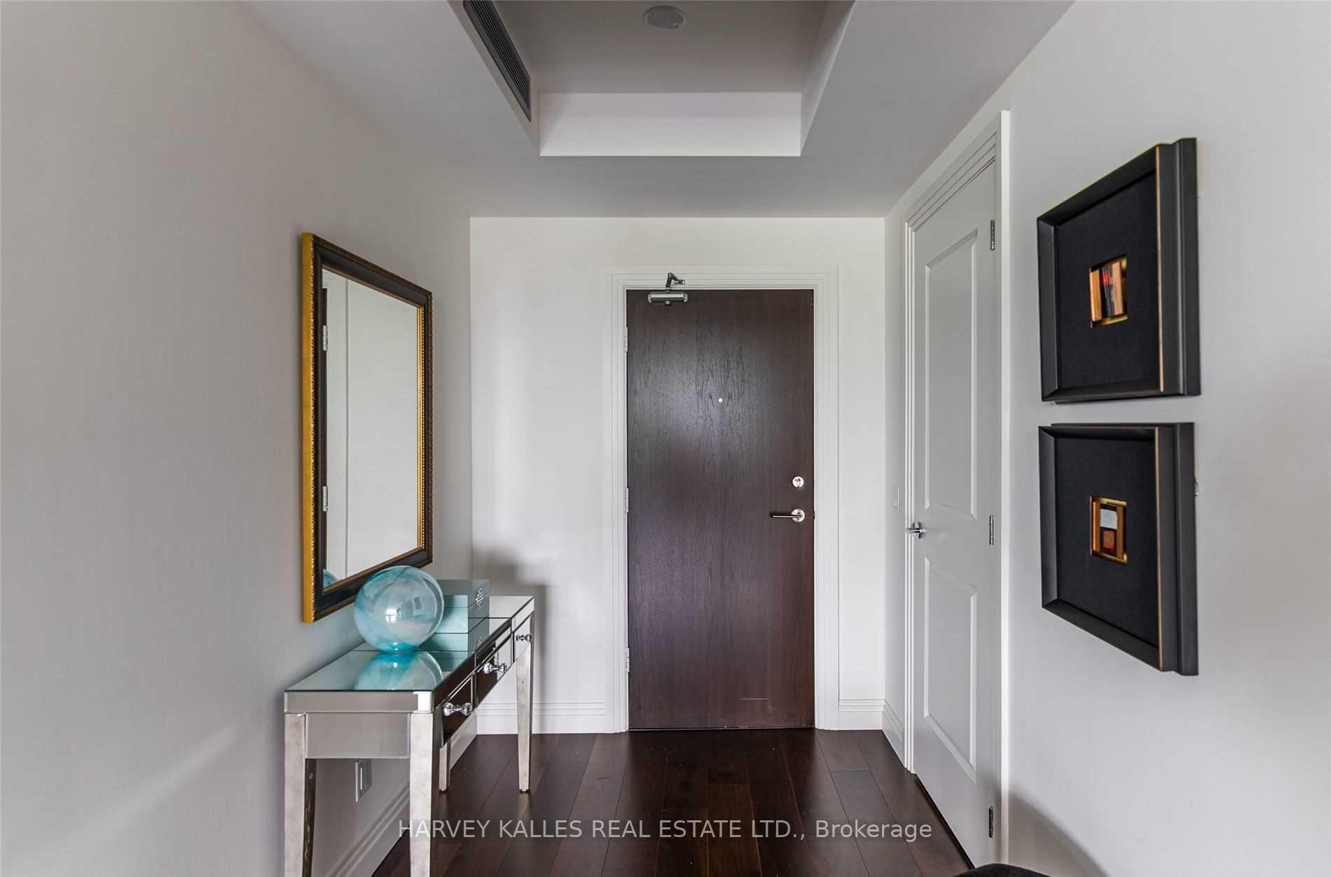 Photo 3 of Unit 320, 1 Benvenuto Place, Toronto, Casa Loma — HOMEH