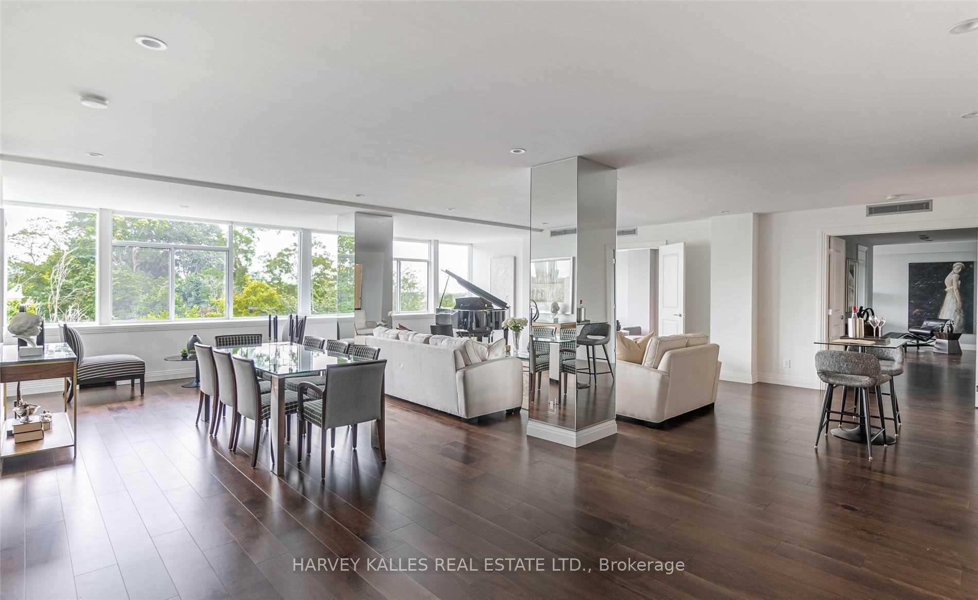 Photo 4 of Unit 320, 1 Benvenuto Place, Toronto, Casa Loma — HOMEH