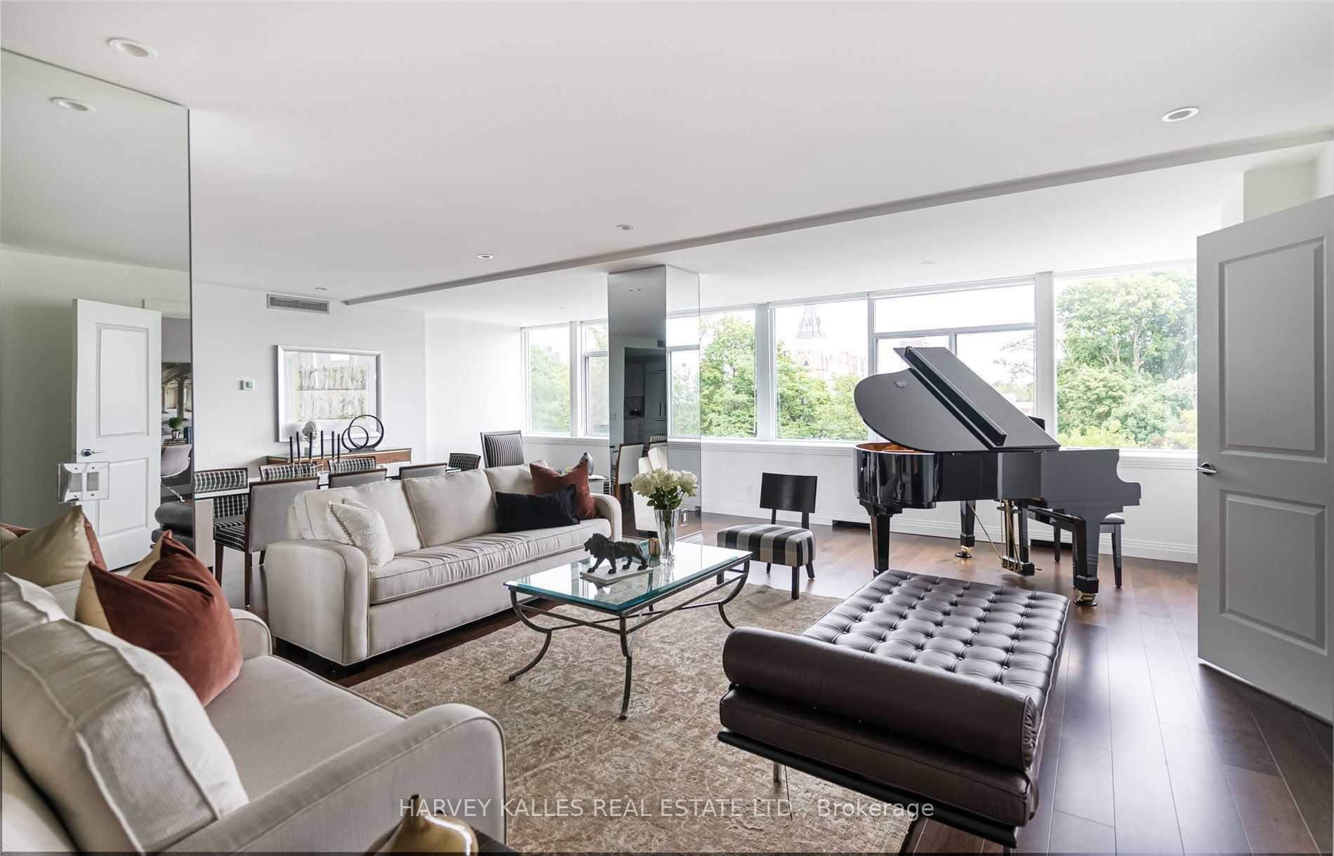 Photo 5 of Unit 320, 1 Benvenuto Place, Toronto, Casa Loma — HOMEH