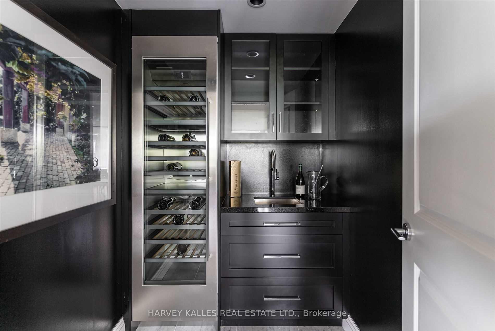 Photo 16 of Unit 320, 1 Benvenuto Place, Toronto, Casa Loma — HOMEH