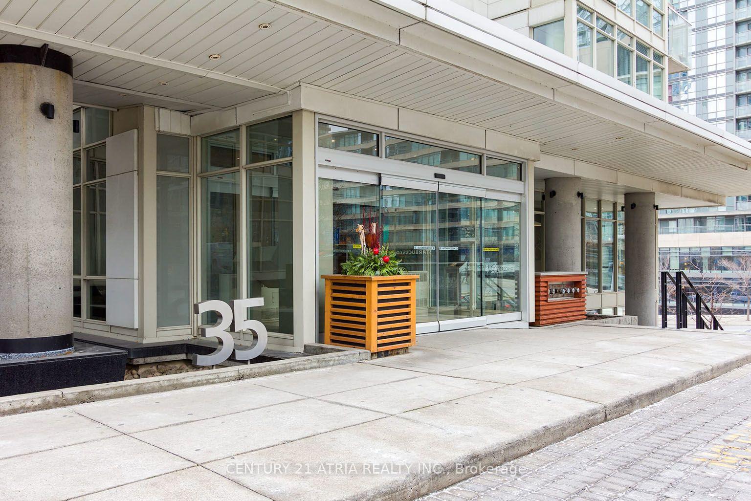 Photo 3 of Unit 3706, 35 Mariner Terrace, Toronto, Waterfront Communities — HOMEH