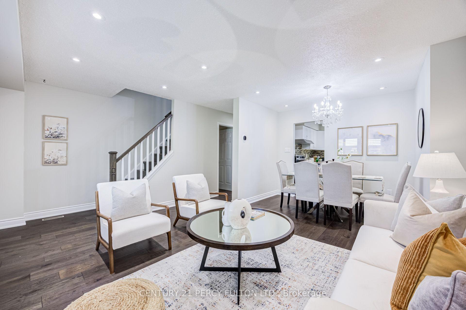 Photo 7 of 87 Crab Apple Way, North York, Parkwoods-Donalda — HOMEH