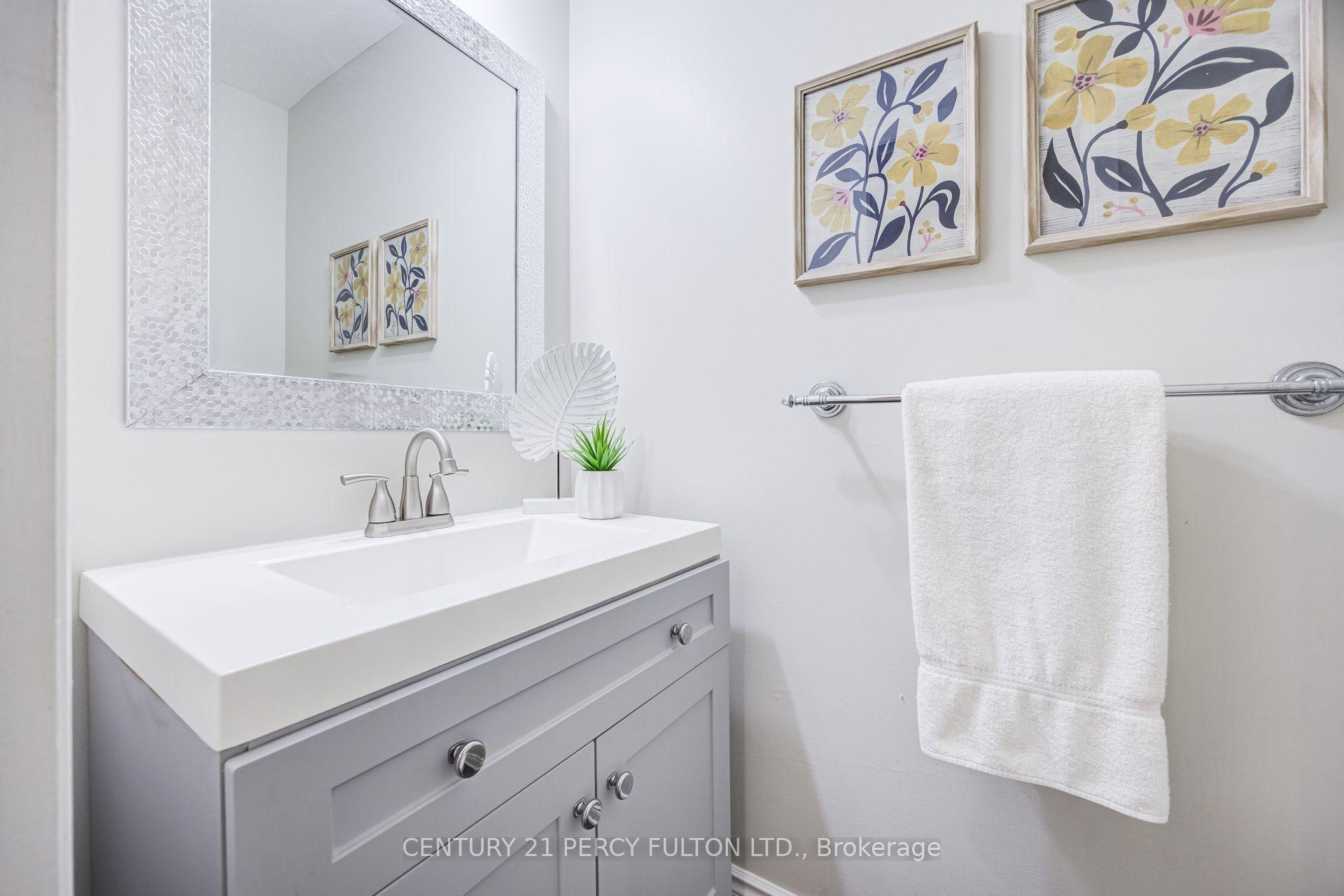 Photo 14 of 87 Crab Apple Way, North York, Parkwoods-Donalda — HOMEH
