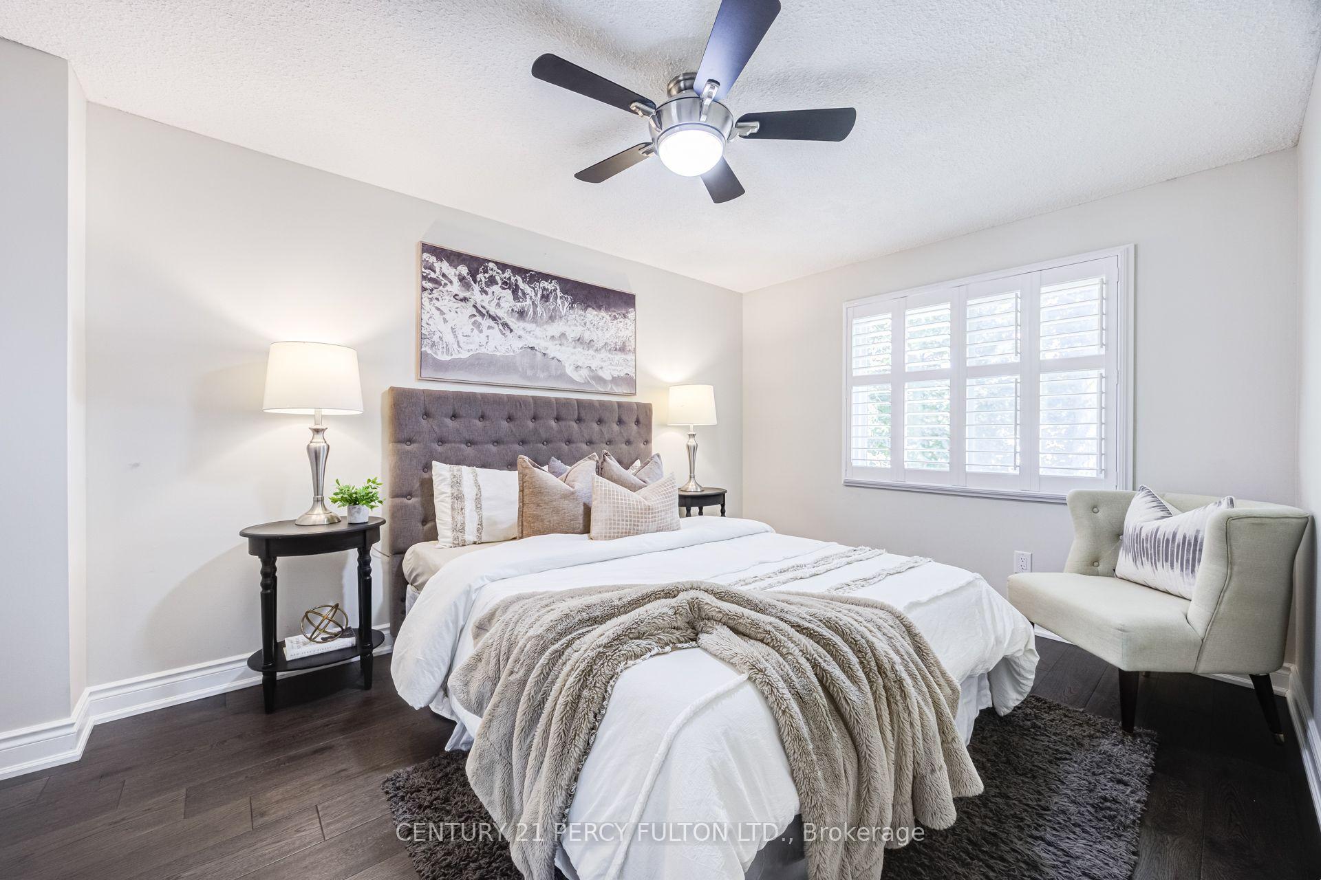 Photo 17 of 87 Crab Apple Way, North York, Parkwoods-Donalda — HOMEH