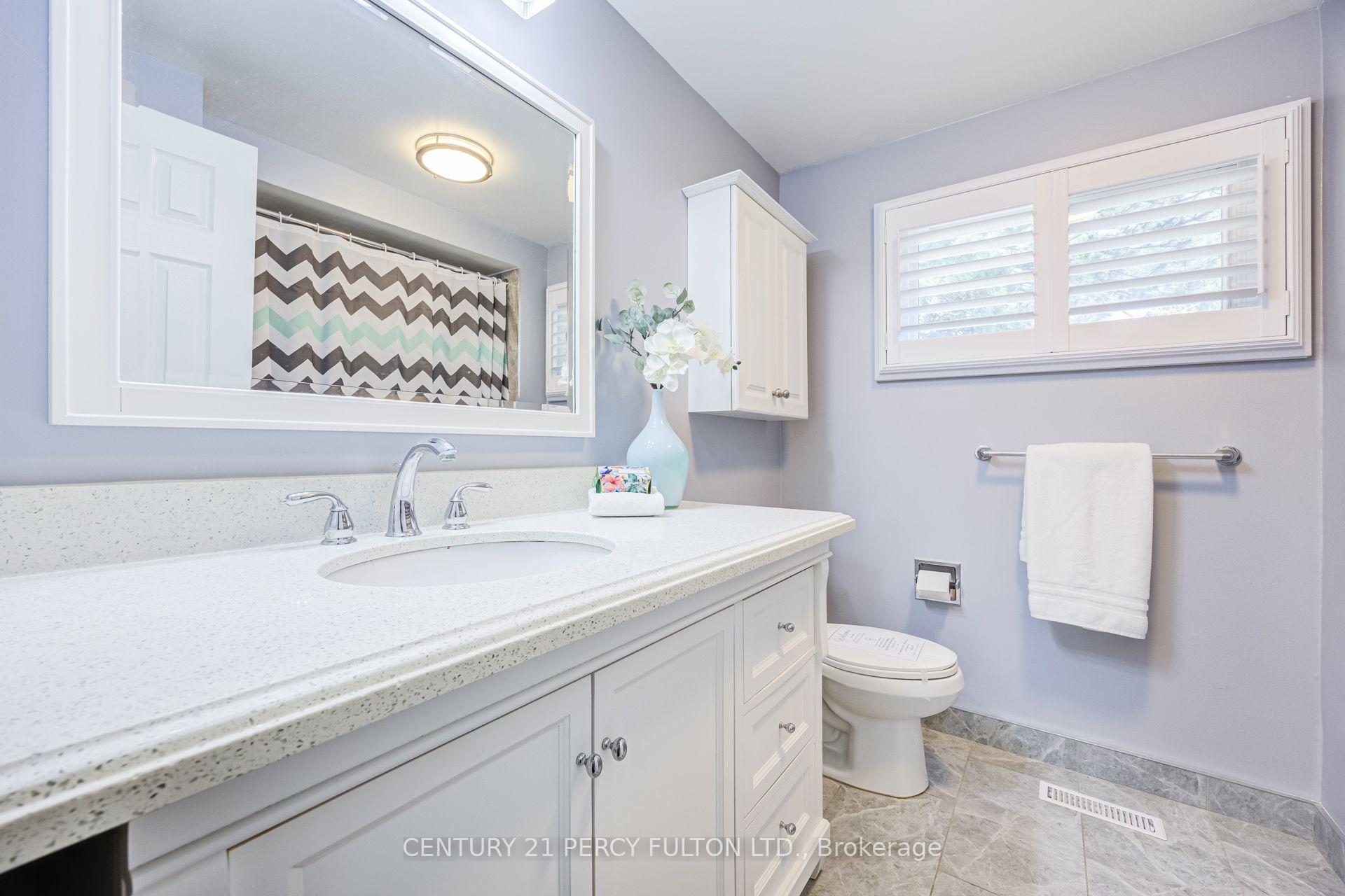 Photo 26 of 87 Crab Apple Way, North York, Parkwoods-Donalda — HOMEH