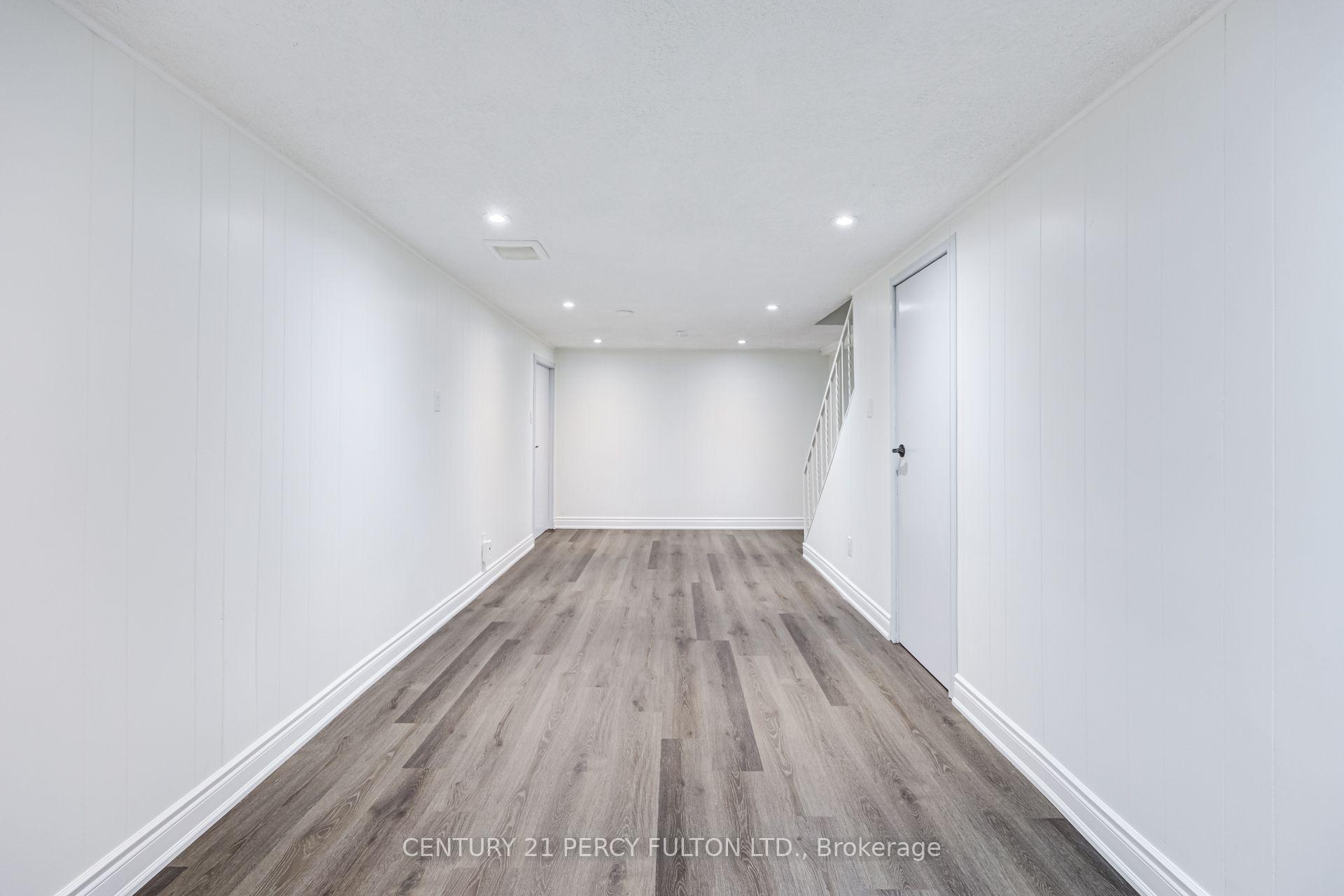 Photo 34 of 87 Crab Apple Way, North York, Parkwoods-Donalda — HOMEH