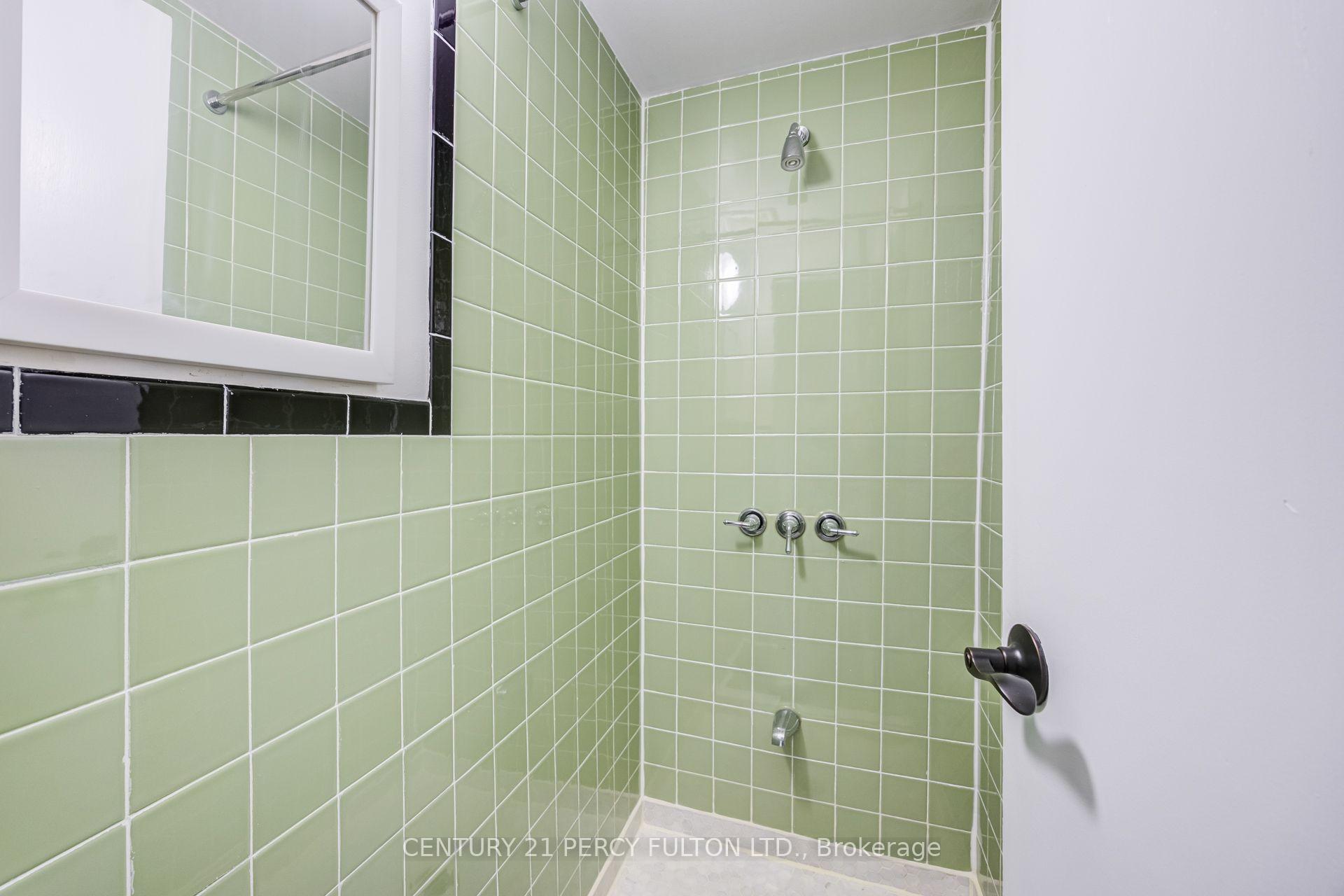 Photo 35 of 87 Crab Apple Way, North York, Parkwoods-Donalda — HOMEH