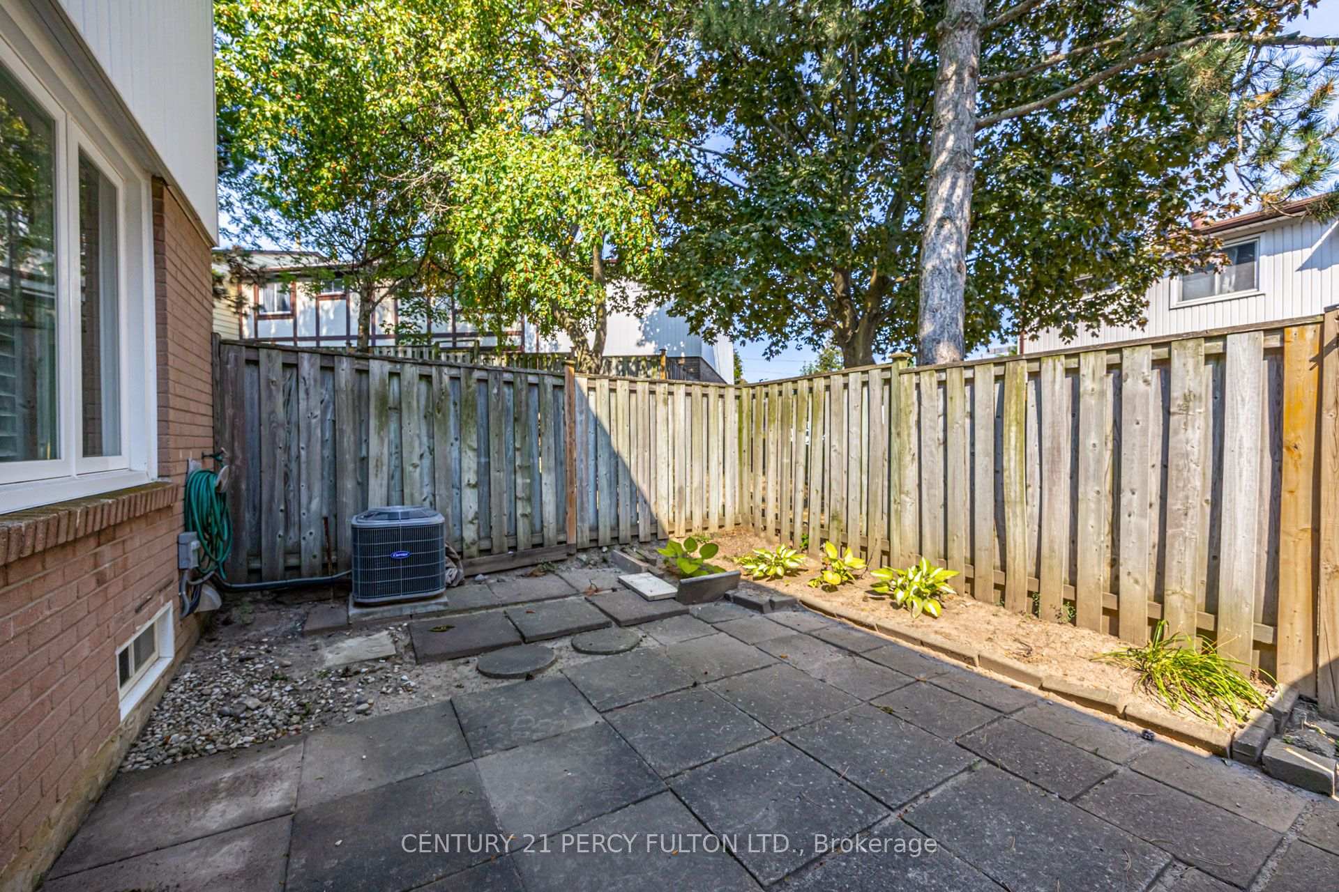 Photo 39 of 87 Crab Apple Way, North York, Parkwoods-Donalda — HOMEH