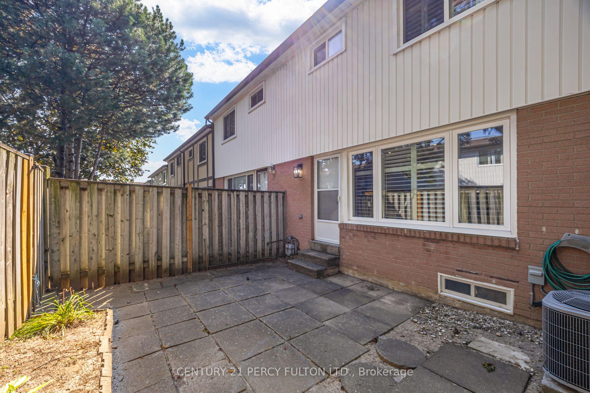 Photo 42 of 87 Crab Apple Way, North York, Parkwoods-Donalda — HOMEH