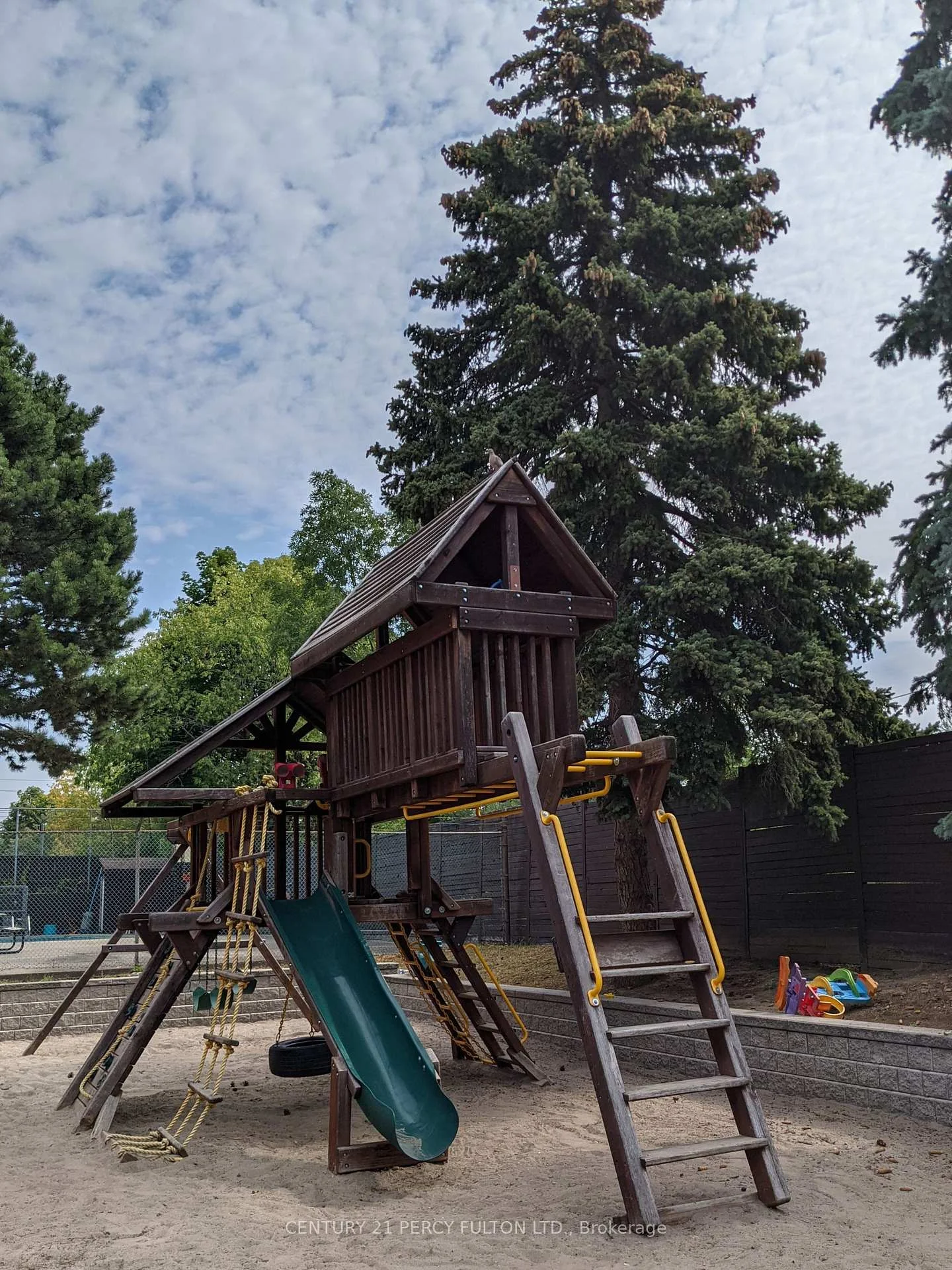 Photo 48 of 87 Crab Apple Way, North York, Parkwoods-Donalda — HOMEH