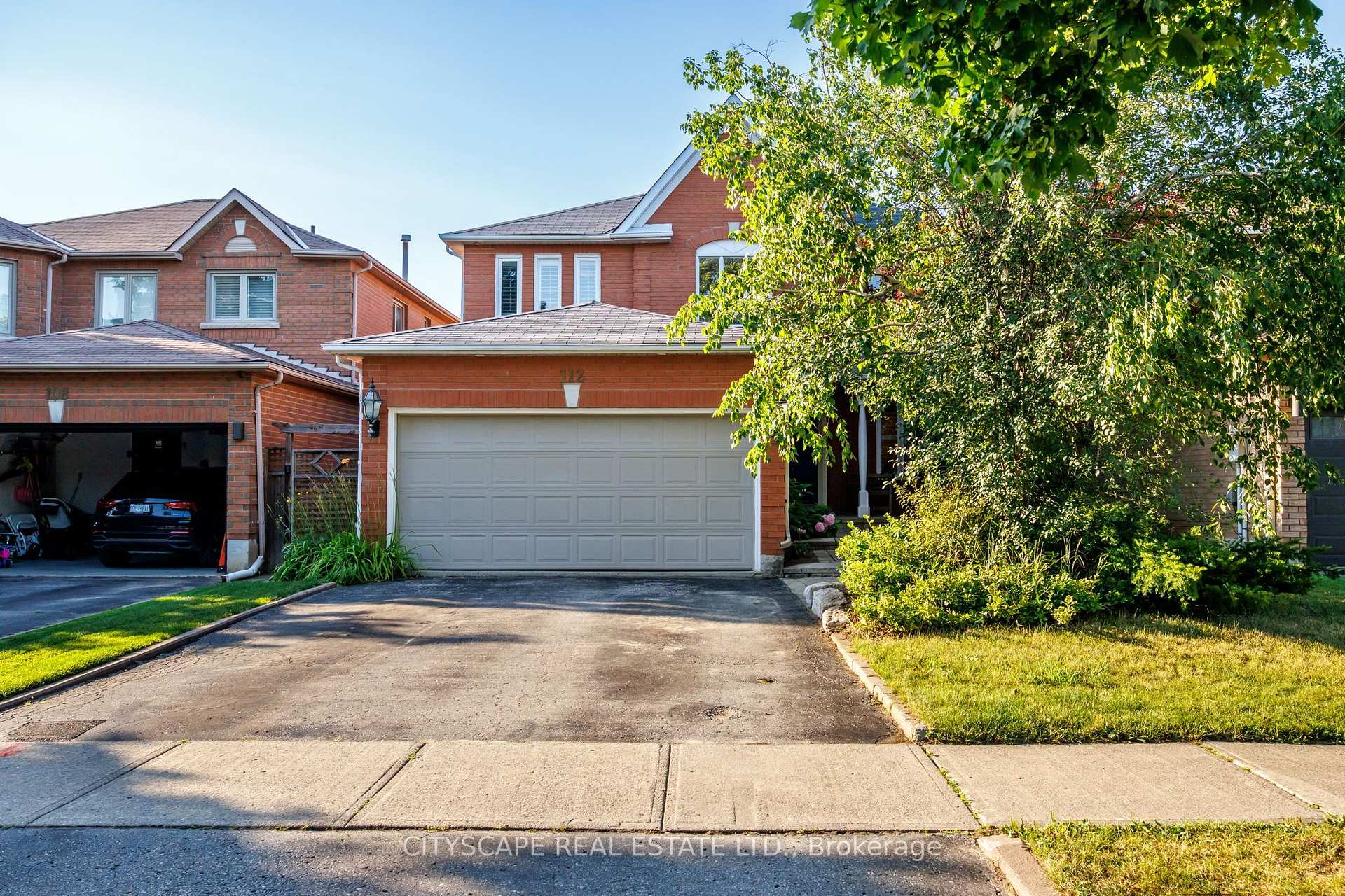 Photo 3 of 112 Mulholland Drive, Vaughan, Beverley Glen — HOMEH