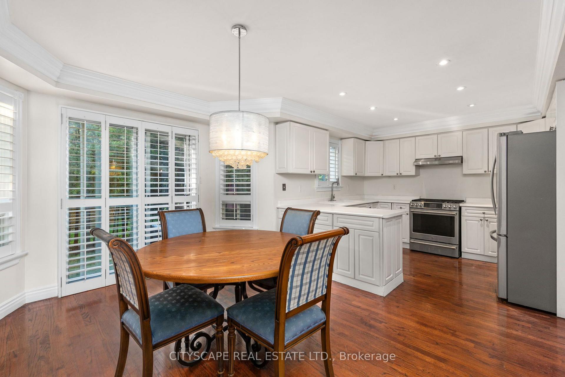 Photo 12 of 112 Mulholland Drive, Vaughan, Beverley Glen — HOMEH