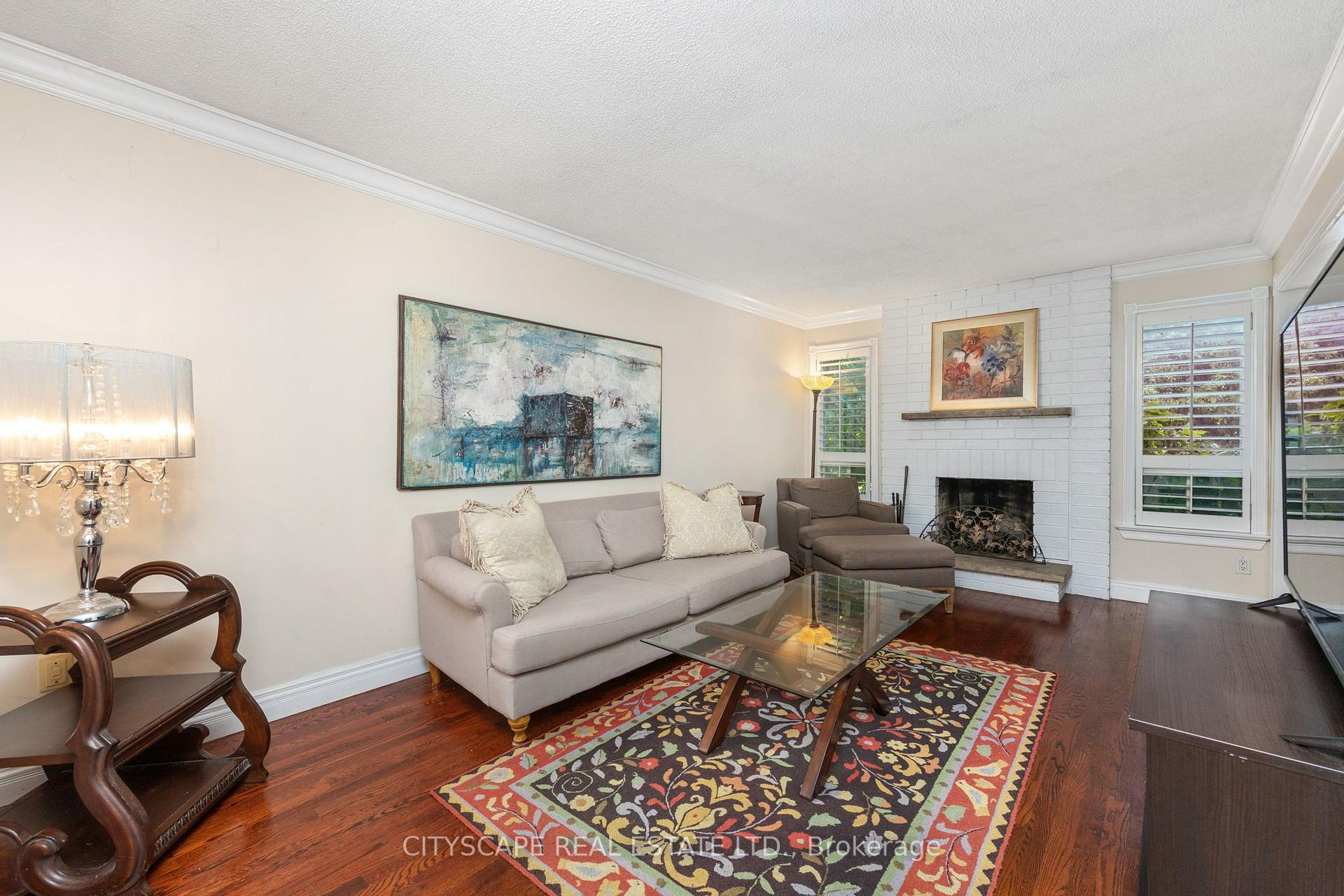 Photo 17 of 112 Mulholland Drive, Vaughan, Beverley Glen — HOMEH
