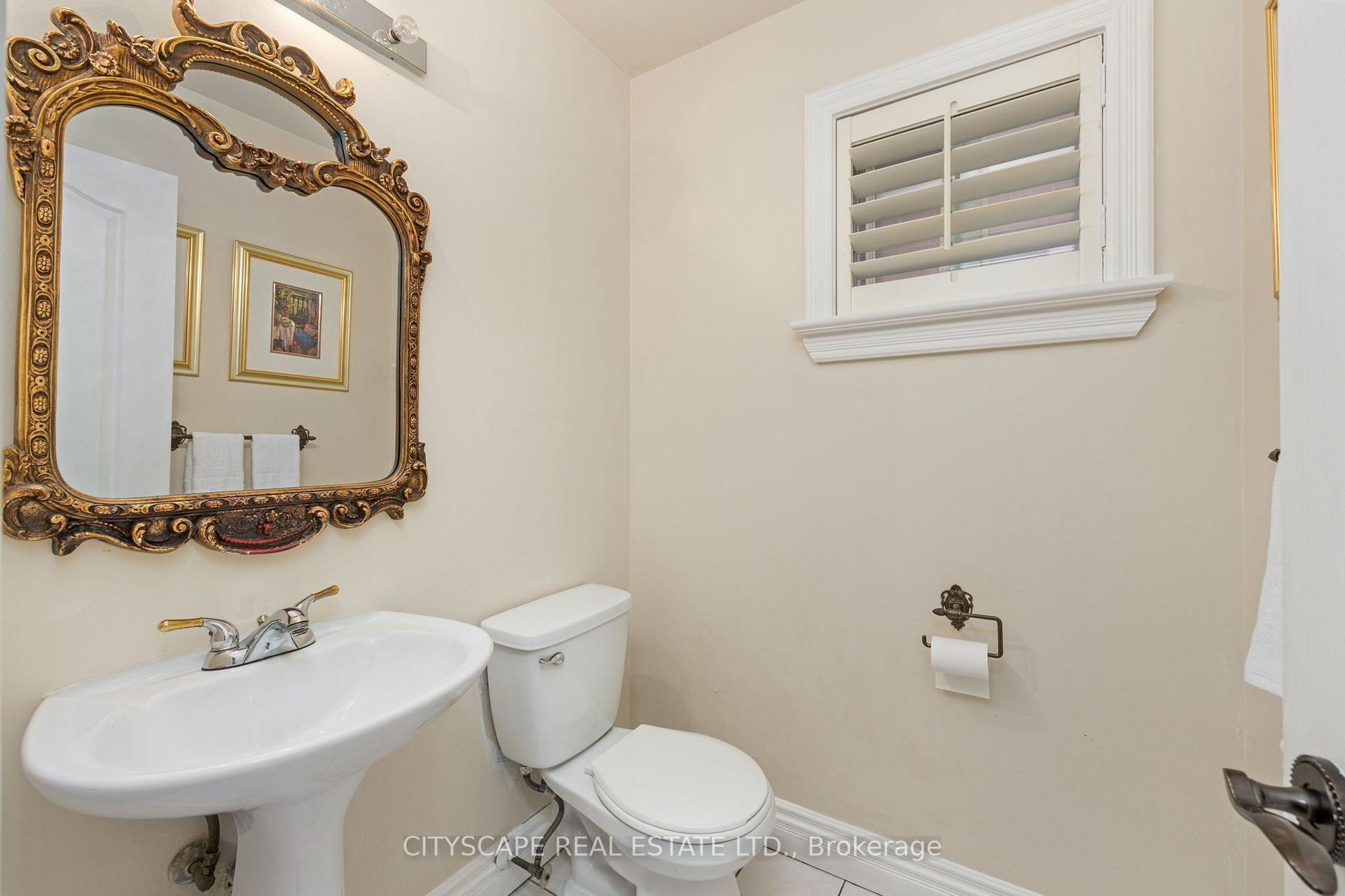 Photo 21 of 112 Mulholland Drive, Vaughan, Beverley Glen — HOMEH