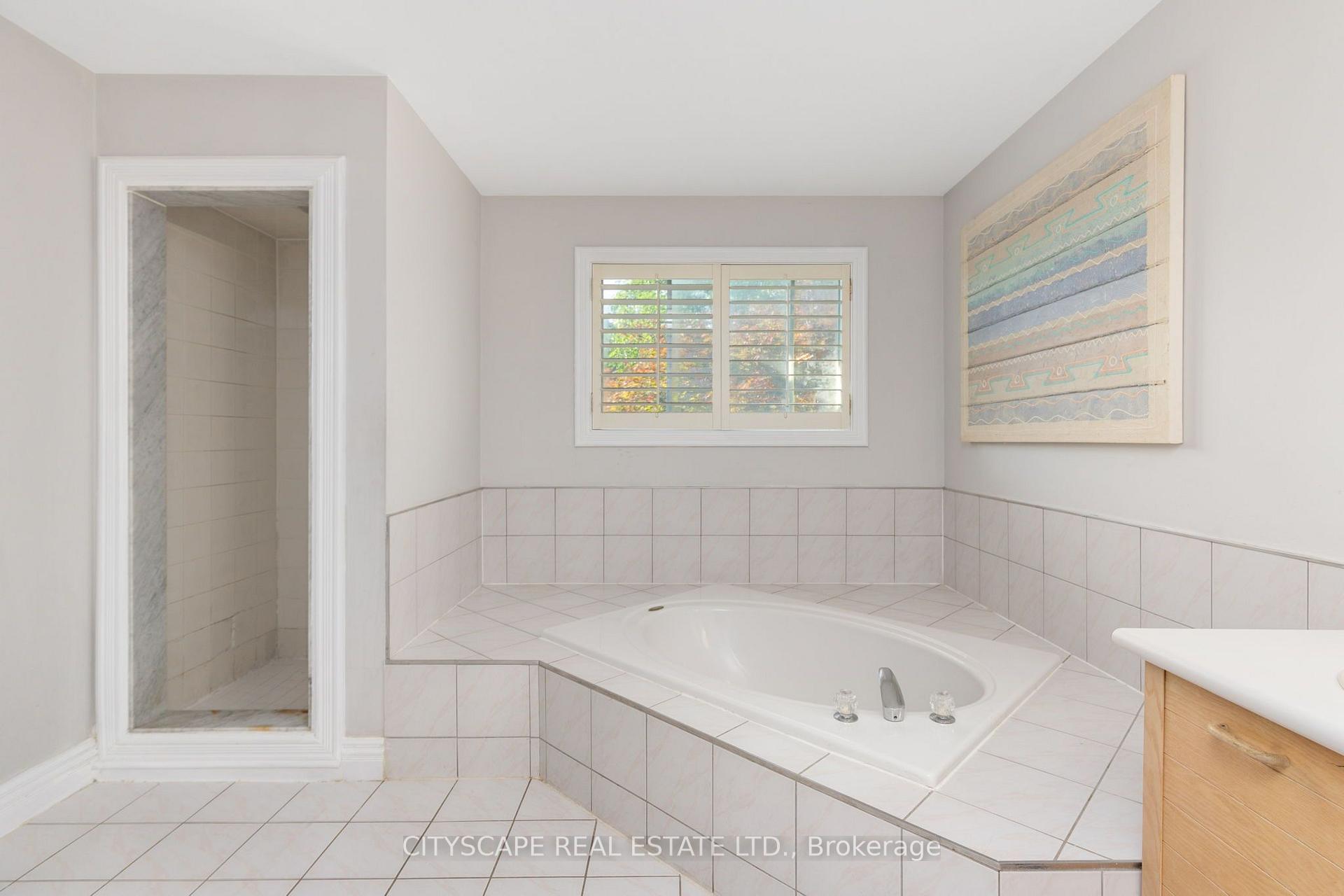 Photo 27 of 112 Mulholland Drive, Vaughan, Beverley Glen — HOMEH