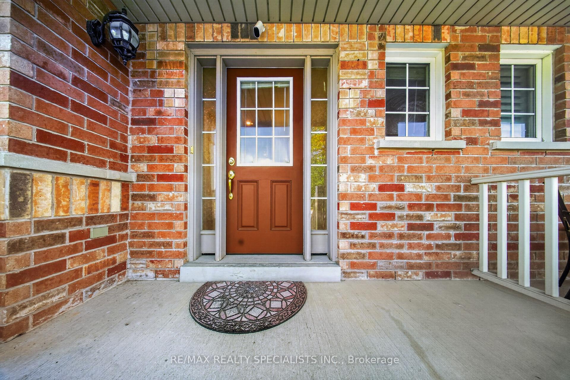 Photo 6 of 45 Warnford Circle, Ajax, Northeast Ajax — HOMEH