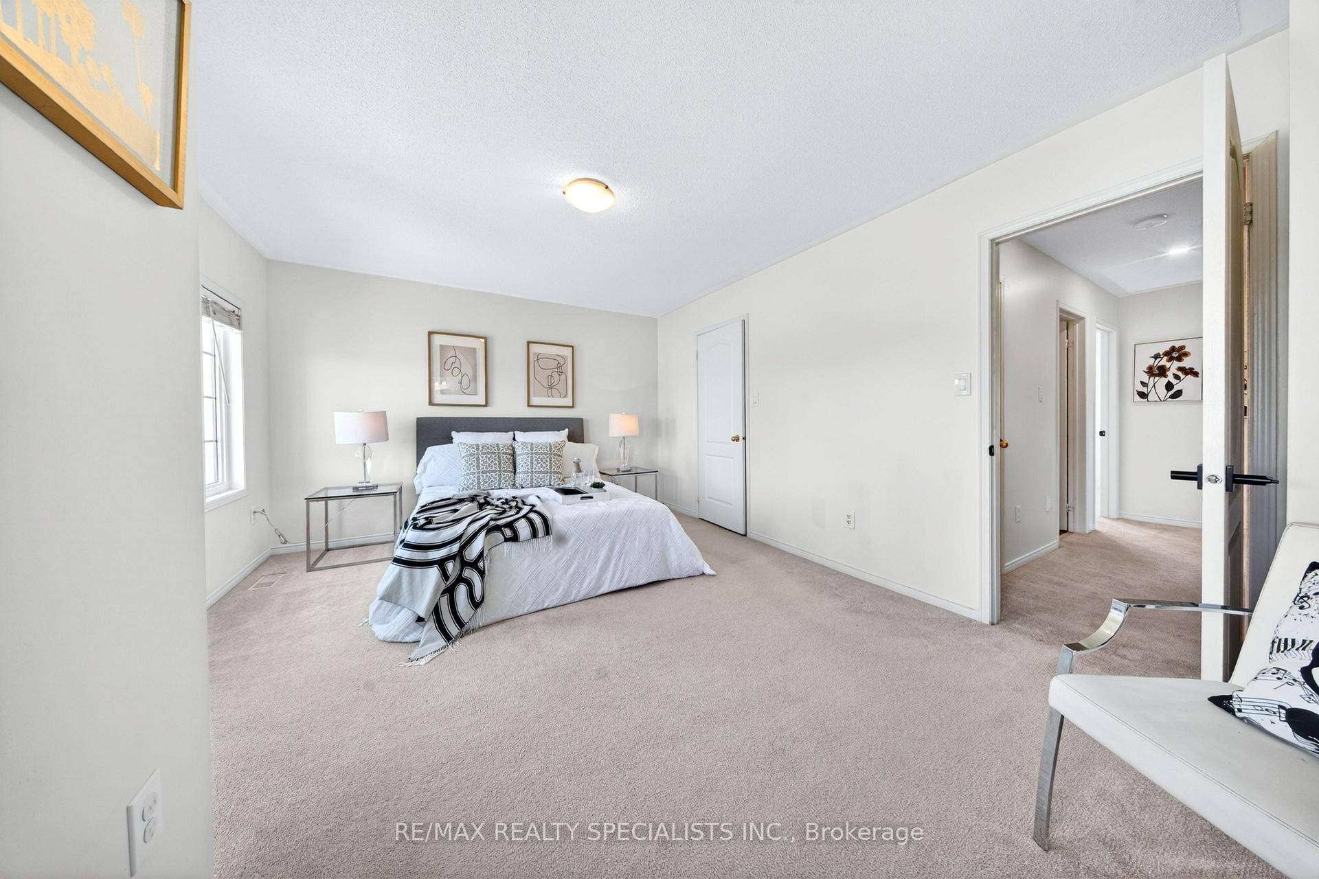 Photo 24 of 45 Warnford Circle, Ajax, Northeast Ajax — HOMEH