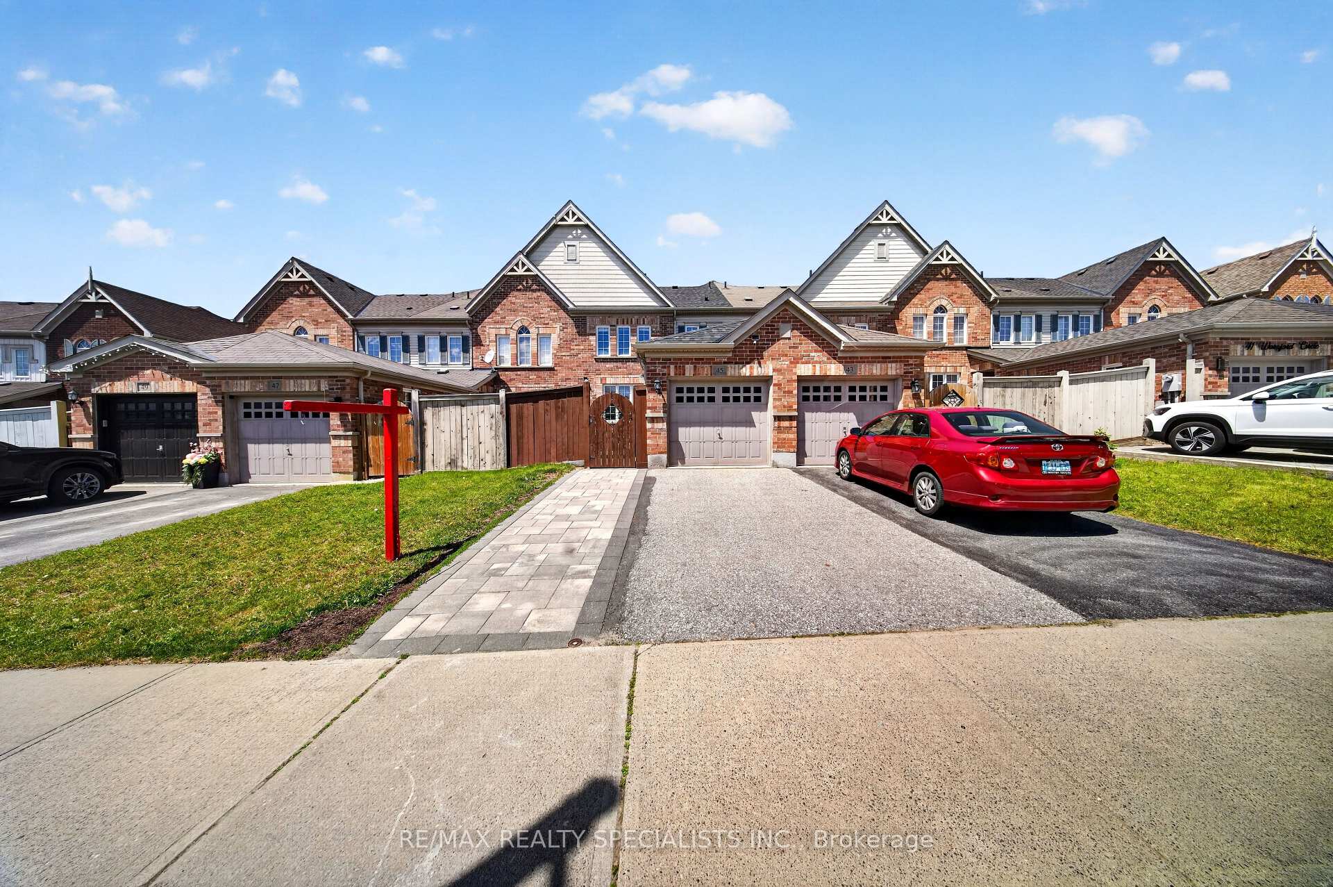 Photo 43 of 45 Warnford Circle, Ajax, Northeast Ajax — HOMEH