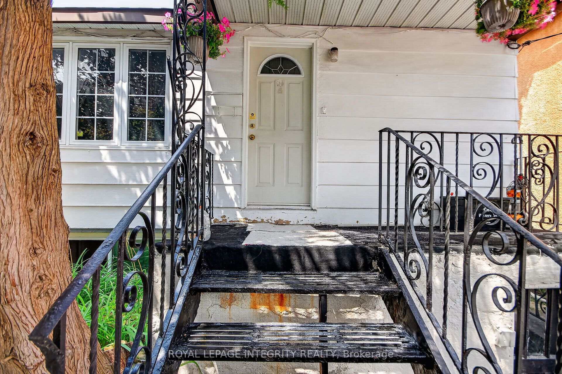 Photo 5 of 173 Genest Street, Ottawa, Vanier — HOMEH