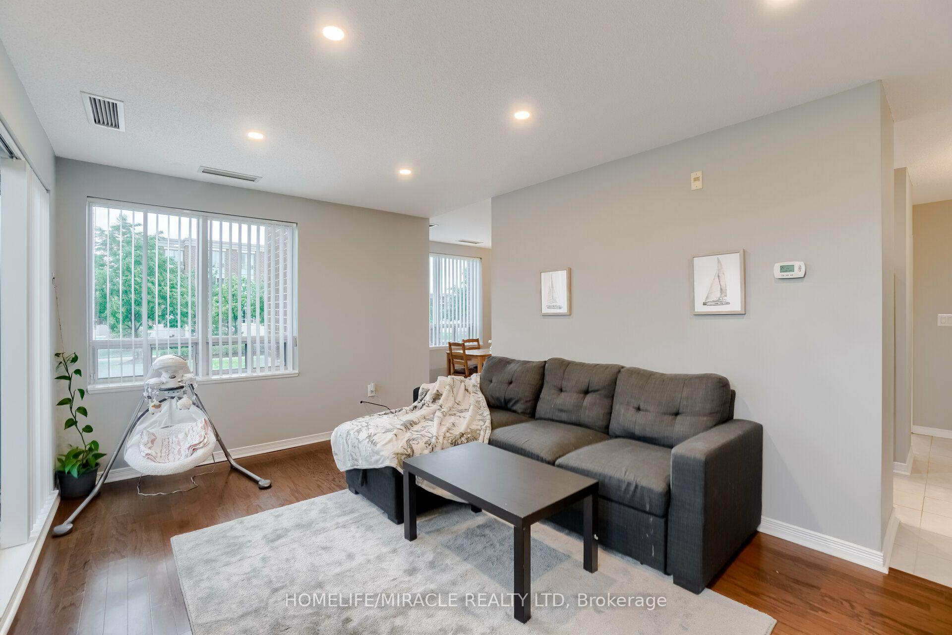 Photo 5 of Unit 105, 55 Via Rosedale Road, Brampton, Sandringham-Wellington — HOMEH