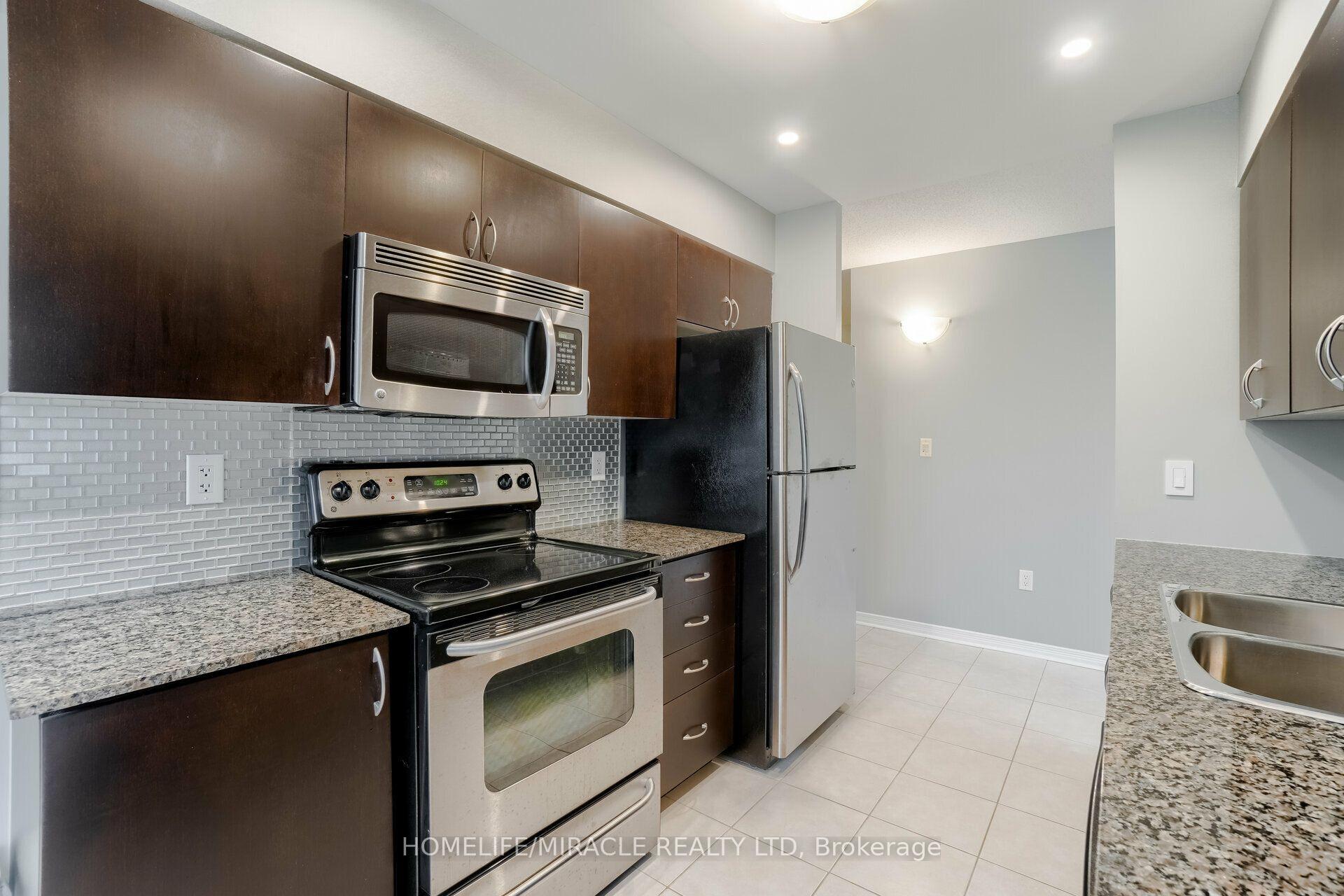 Photo 8 of Unit 105, 55 Via Rosedale Road, Brampton, Sandringham-Wellington — HOMEH
