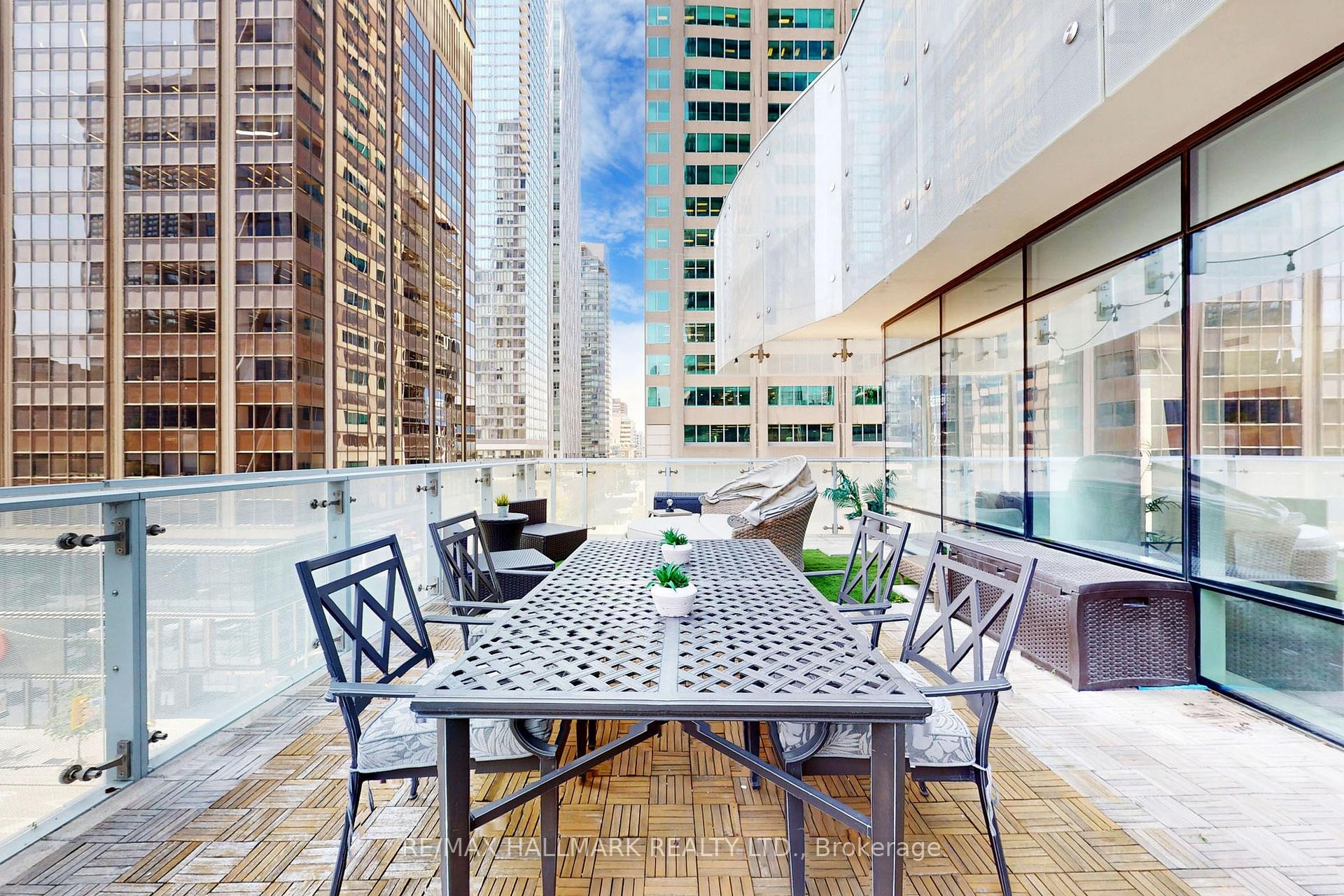 Photo 21 of Unit 520, 1 Bloor Street E, Toronto, Church-Yonge Corridor — HOMEH