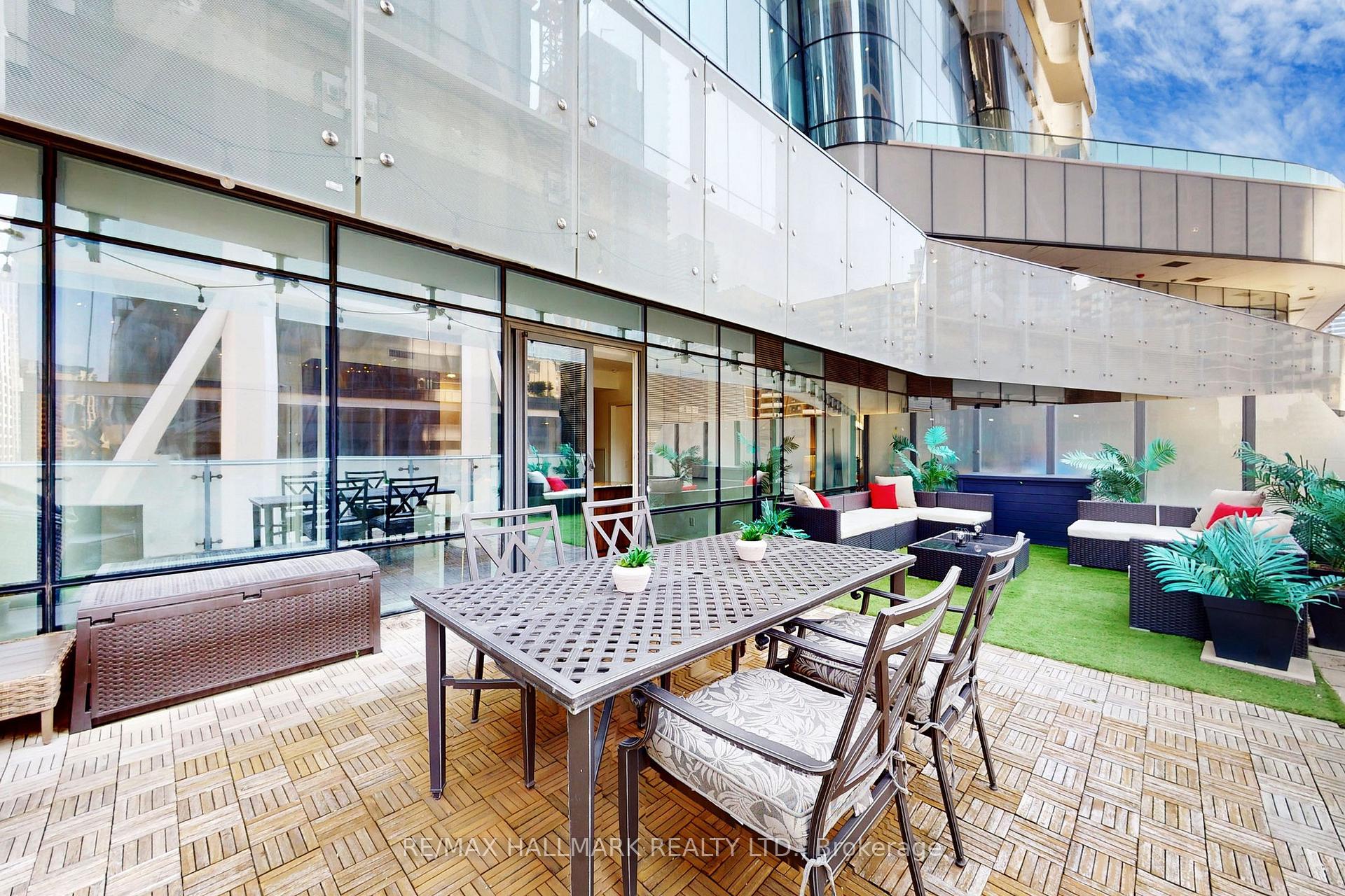 Photo 22 of Unit 520, 1 Bloor Street E, Toronto, Church-Yonge Corridor — HOMEH