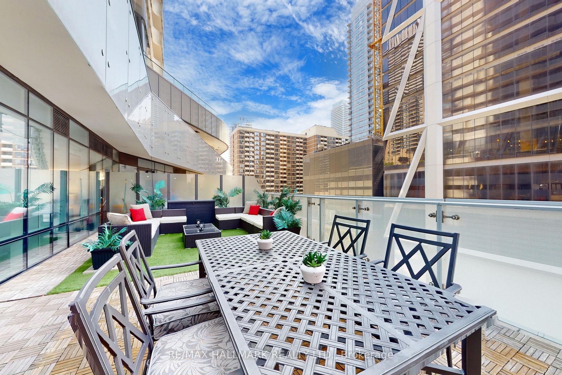 Photo 23 of Unit 520, 1 Bloor Street E, Toronto, Church-Yonge Corridor — HOMEH