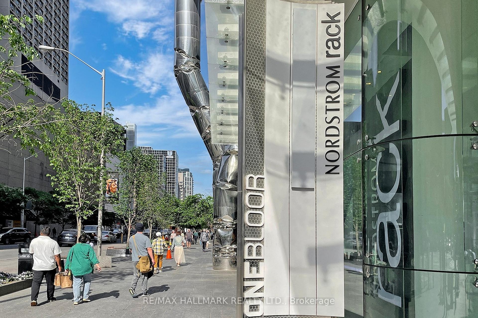 Photo 35 of Unit 520, 1 Bloor Street E, Toronto, Church-Yonge Corridor — HOMEH