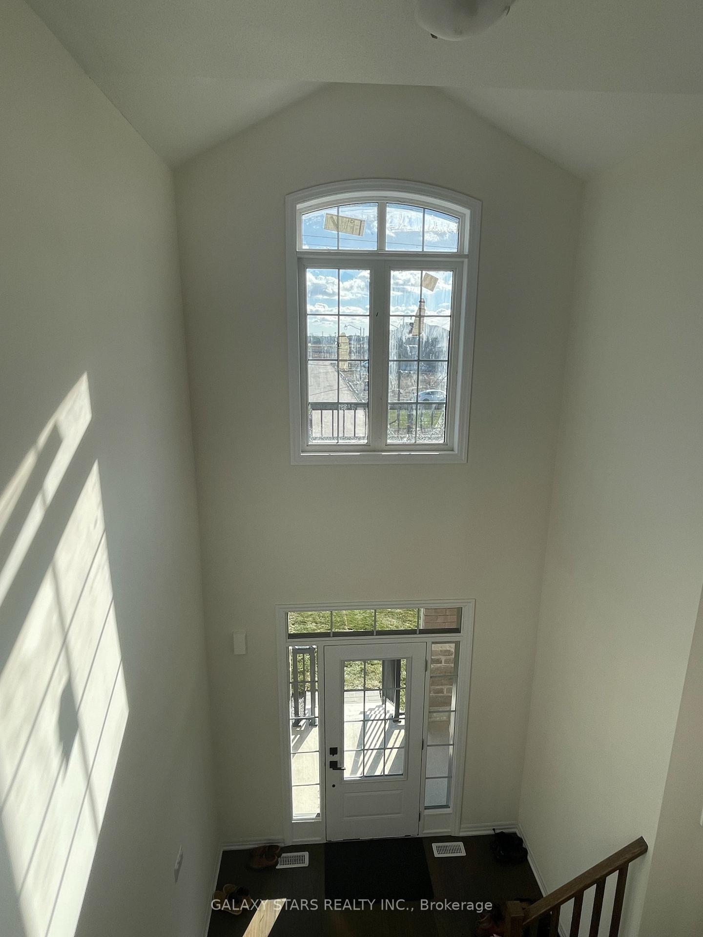 Photo 2 of 40 Dobson Street, Kawartha Lakes, Lindsay — HOMEH