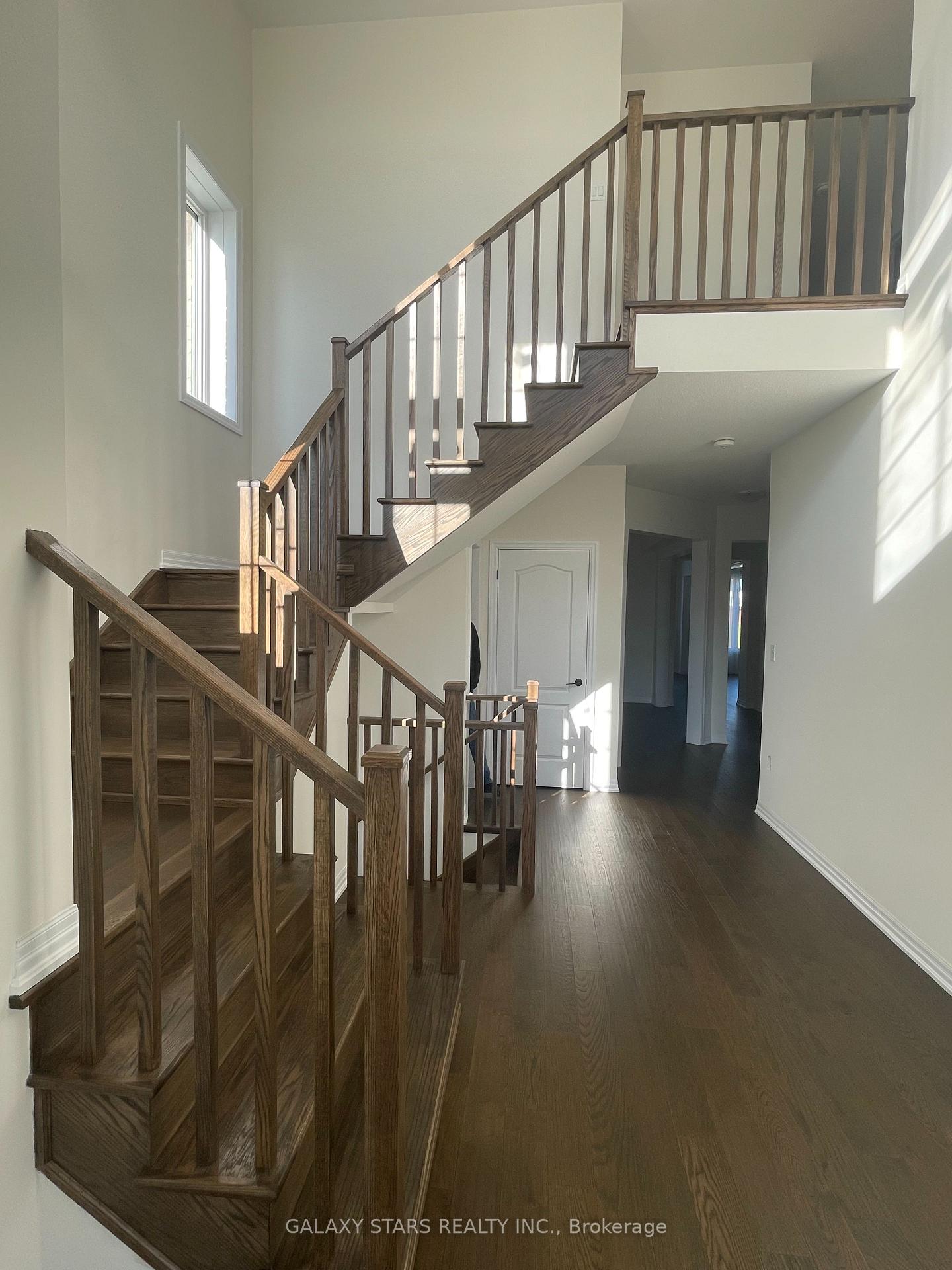 Photo 3 of 40 Dobson Street, Kawartha Lakes, Lindsay — HOMEH