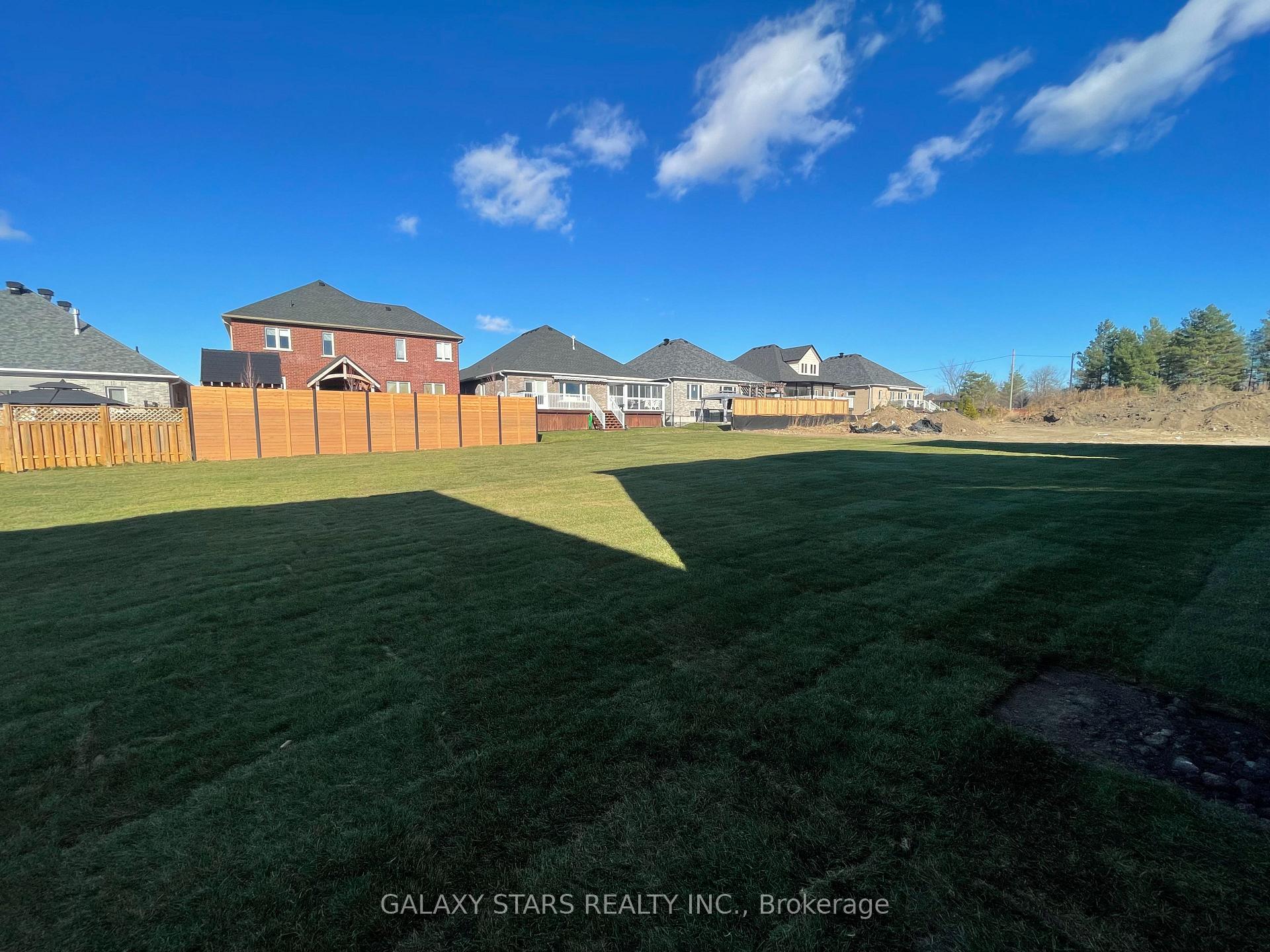 Photo 12 of 40 Dobson Street, Kawartha Lakes, Lindsay — HOMEH