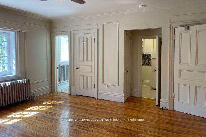 Photo 7 of Unit Studio 2nd floor, 347 Walmer Road, Toronto, Casa Loma — HOMEH